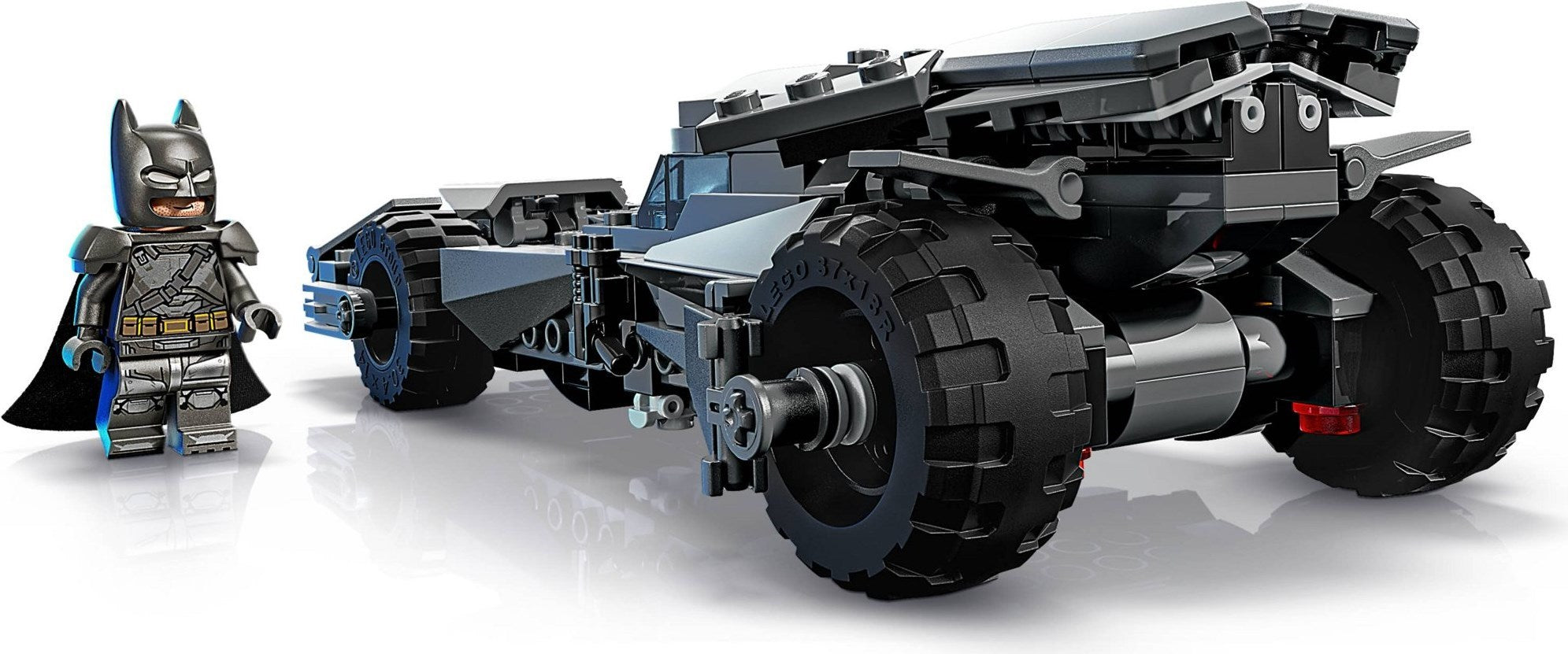 Batman v Superman Batmobile 76331 | DC Comics Super Heroes | LEGO (image 7)