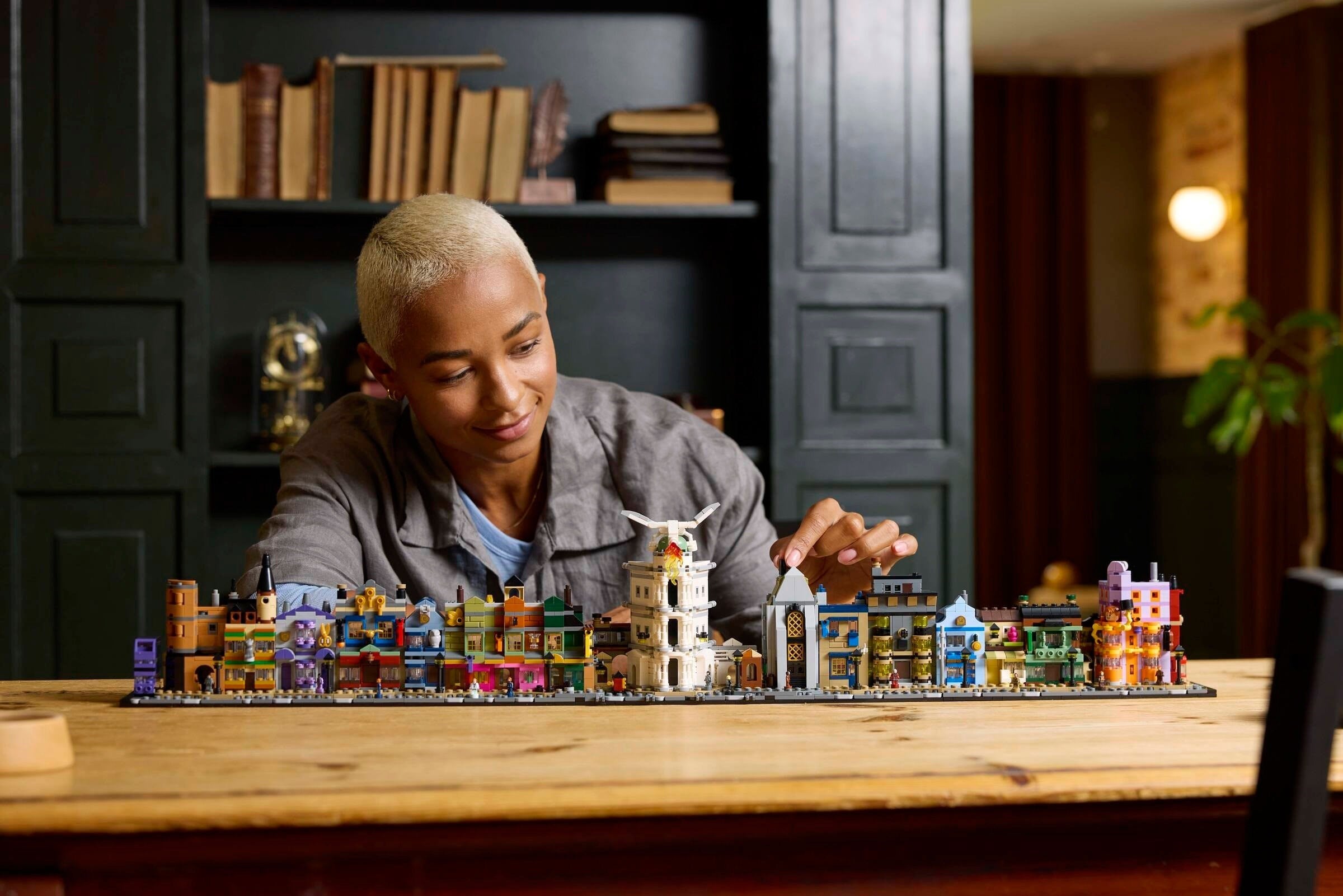 Diagon Alley Wizarding Shops 76444 | Harry Potter | LEGO – image 10