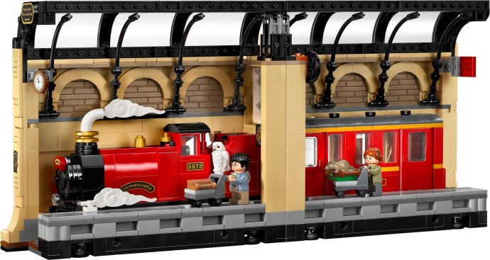 Book Nook: Hogwarts Express 76450 | Harry Potter | LEGO