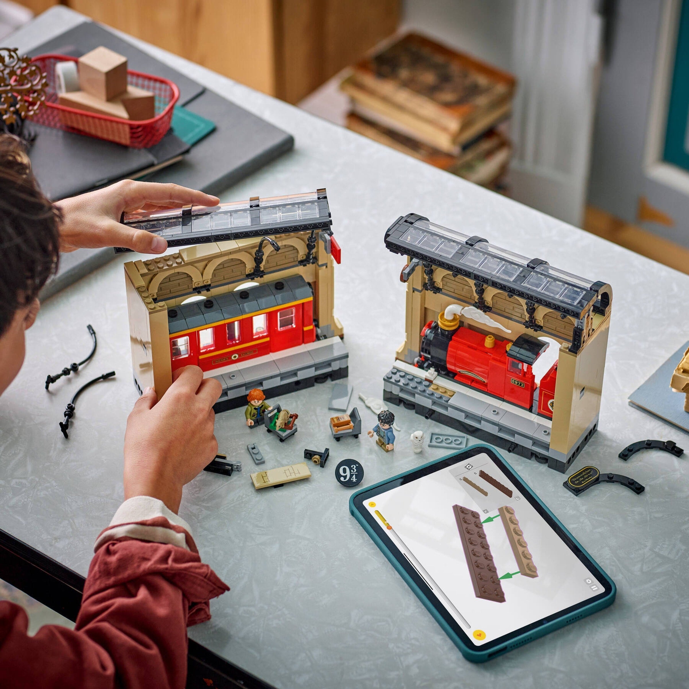 Book Nook: Hogwarts Express 76450 | Harry Potter | LEGO – image 4