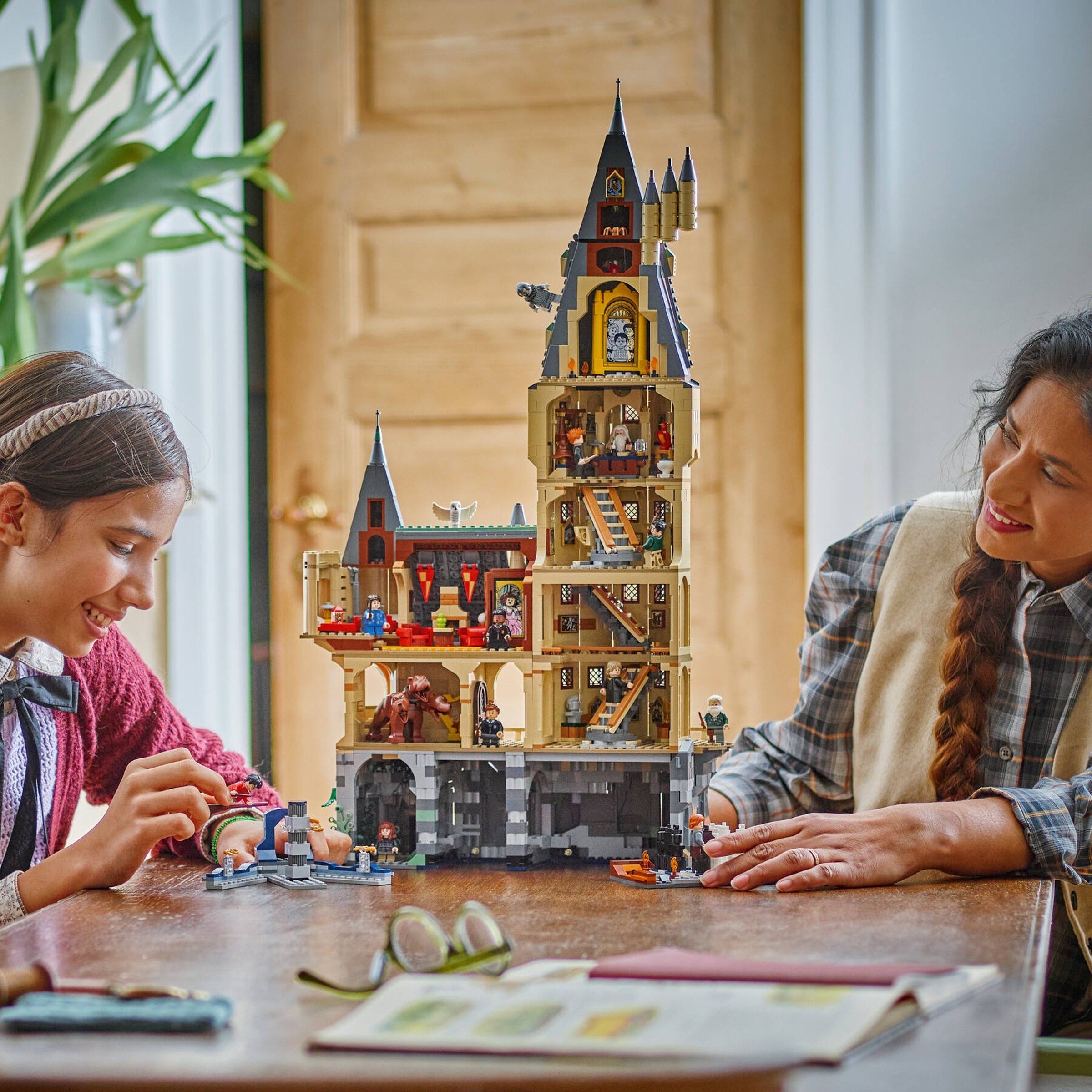 Hogwarts Castle: The Main Tower 76454 | Harry Potter | LEGO – image 6