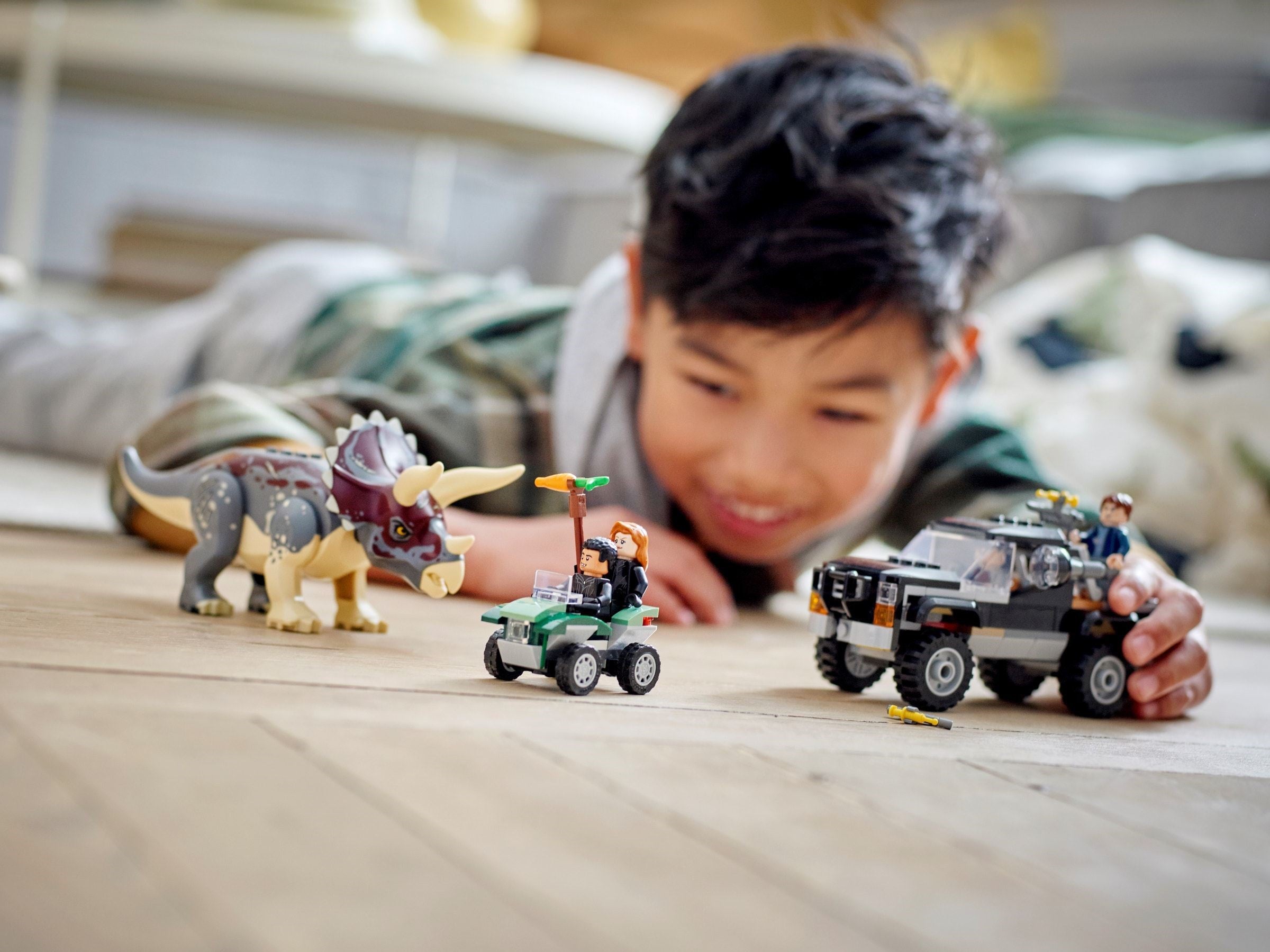 Triceratops Pickup Truck Ambush 76950 | Jurassic World | LEGO – image 10