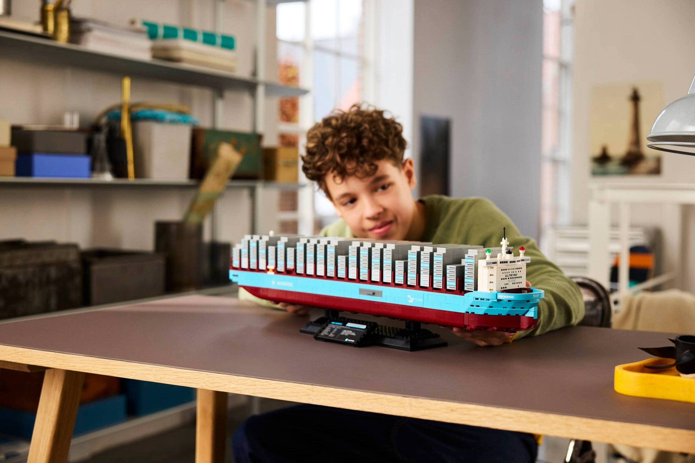 Maersk Dual-Fuel Container Vessel 40955 | Miscellaneous | LEGO – image 5