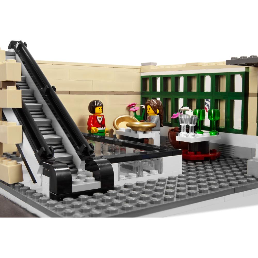 Grand Emporium 10211 | Creator | LEGO