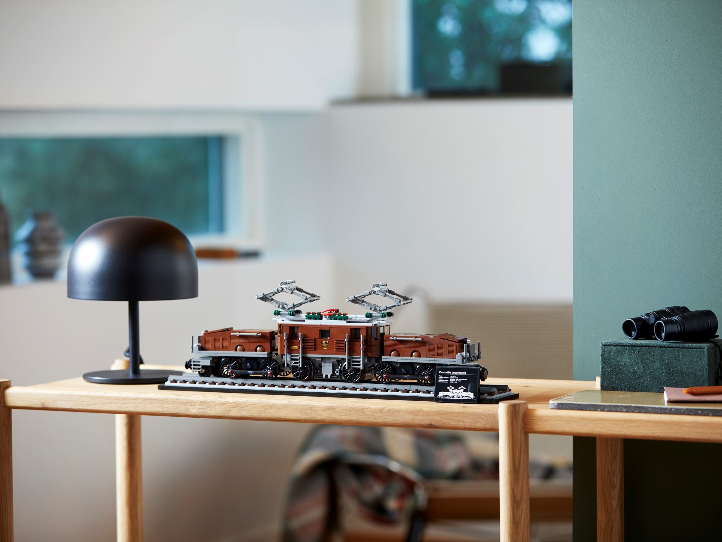 Crocodile Locomotive 10277 | Icons | LEGO – image 9