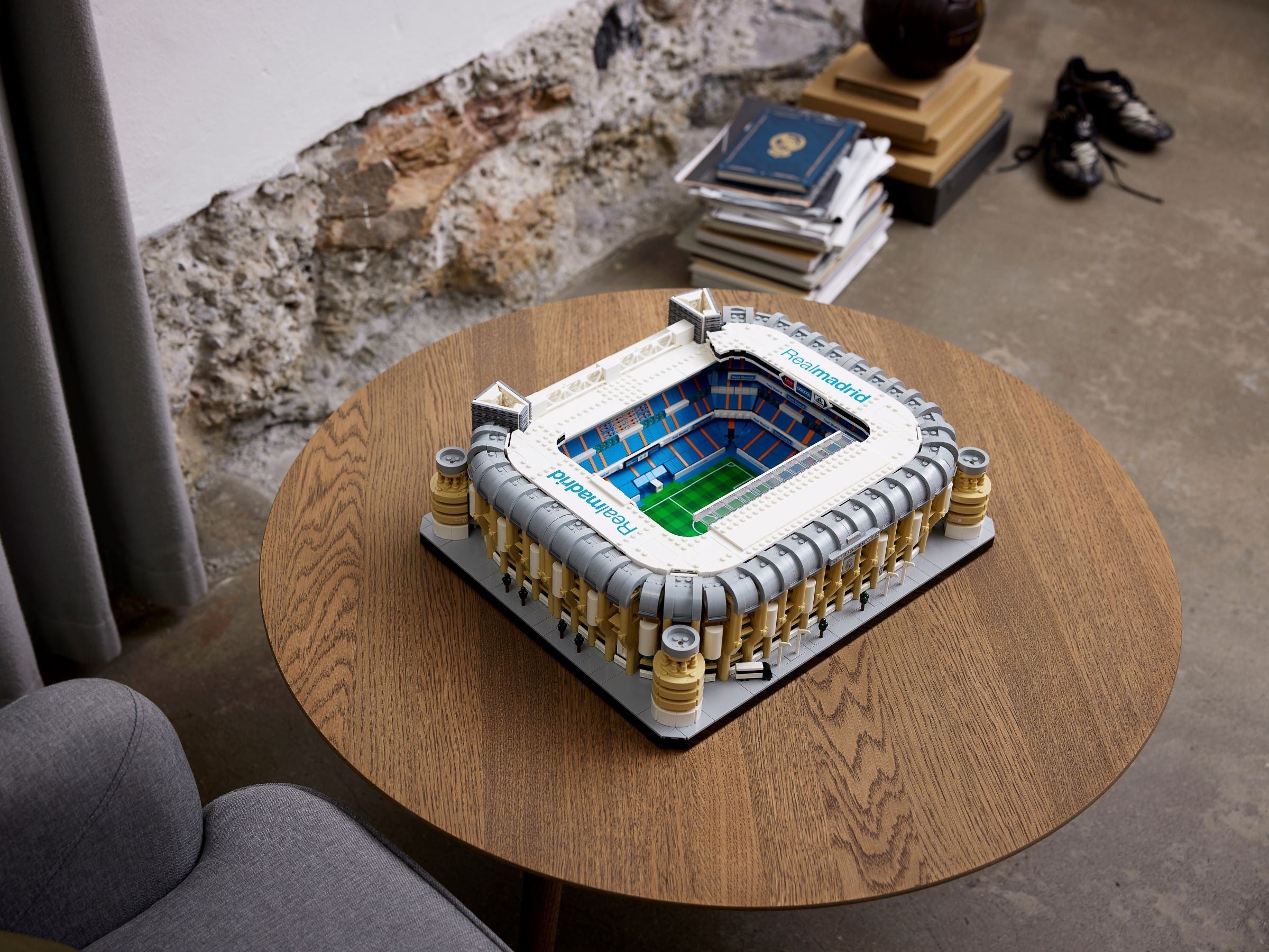 Real Madrid - Santiago Bernabéu Stadium 10299 | Icons | LEGO – image 10
