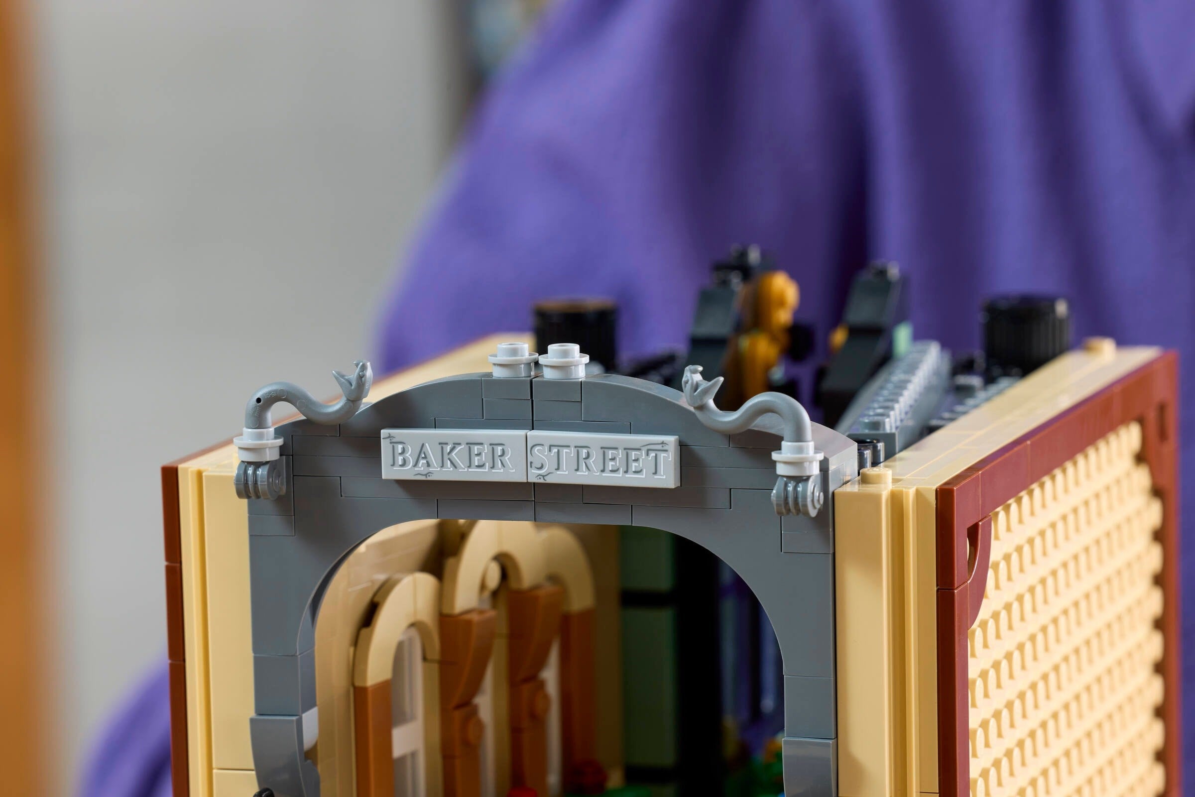 Sherlock Holmes: Book Nook 10351 | Icons | LEGO – image 6