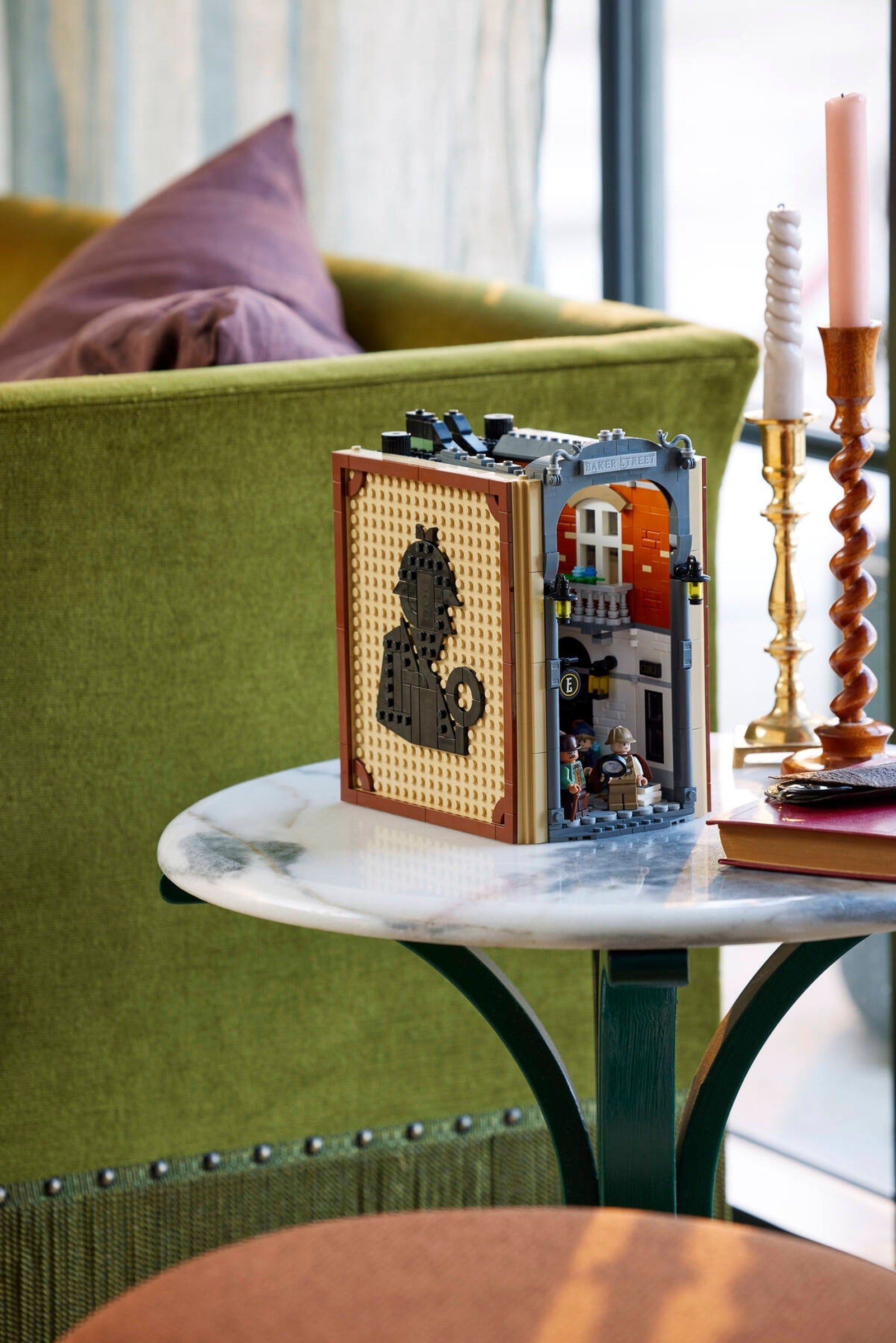 Sherlock Holmes: Book Nook 10351 | Icons | LEGO – image 10