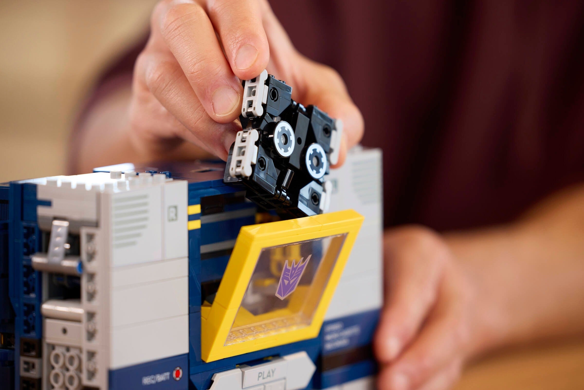 Transformers: Soundwave 10358 | Icons | LEGO – image 5