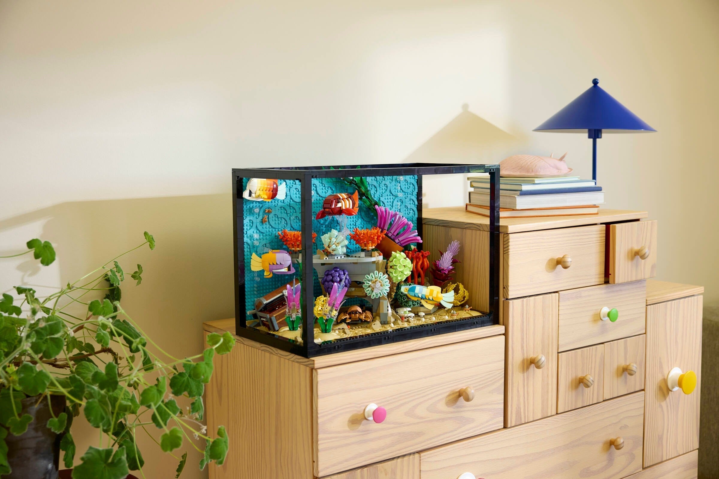 Tropical Aquarium 10366 | Icons | LEGO – image 9