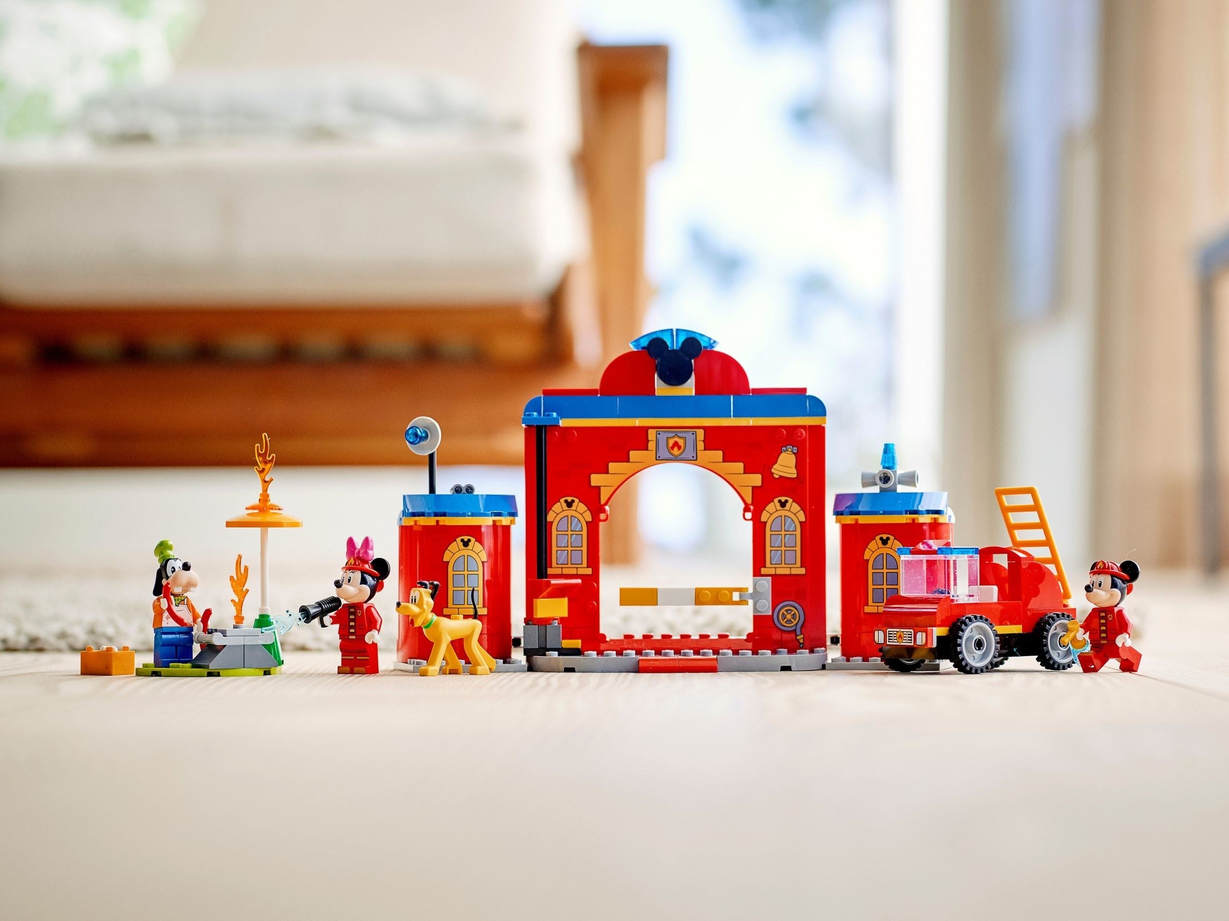 Mickey & Friends Fire Truck & Station 10776 | Disney | LEGO – image 10