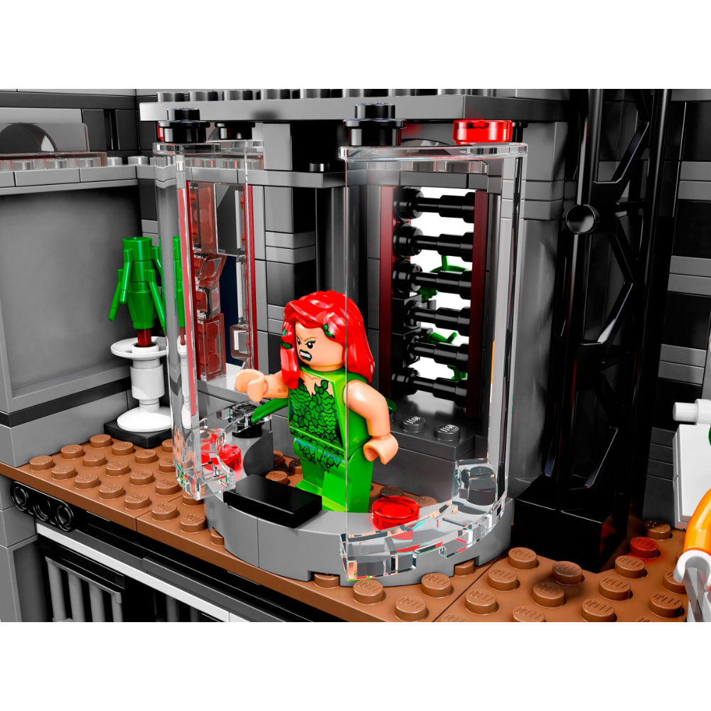 Batman: Arkham Asylum Breakout 10937 | Super Heroes | LEGO
