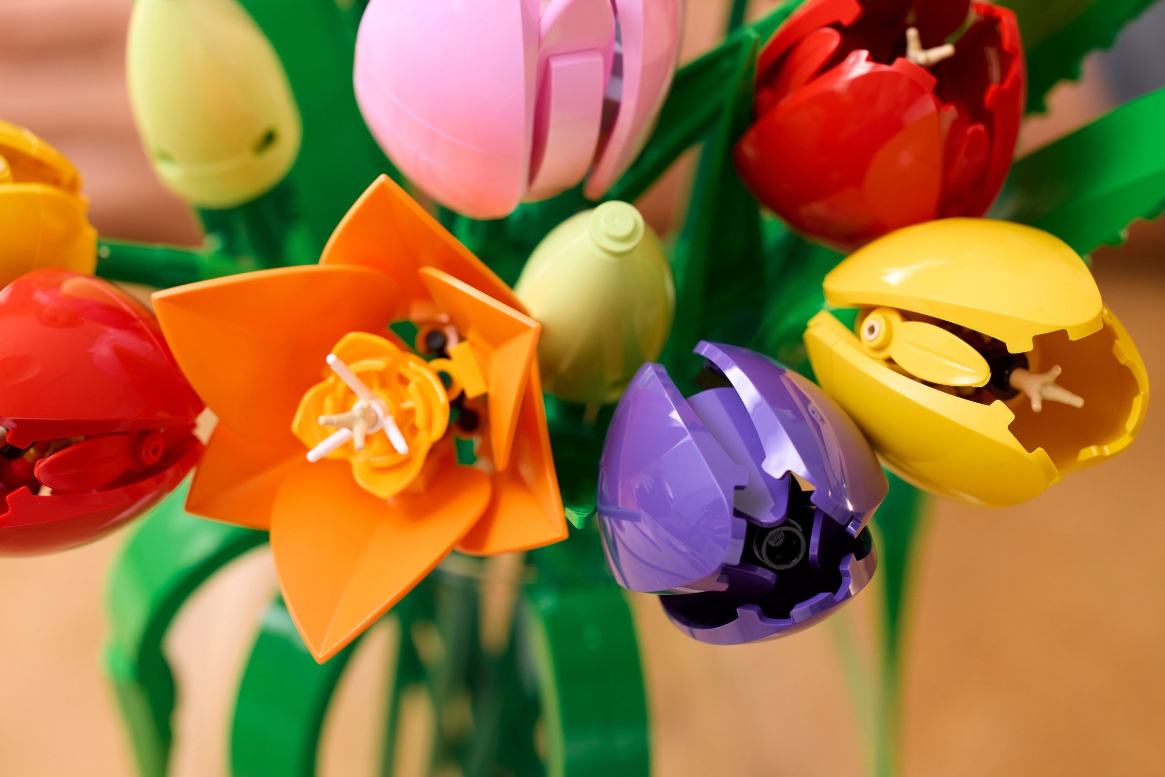 Tulip Bouquet 11501 | Botanicals | LEGO – image 8