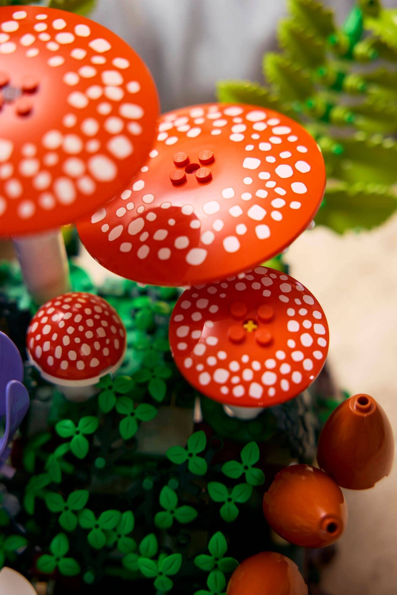 Woodland Mushrooms 11505 | Botanicals | LEGO (image 10)