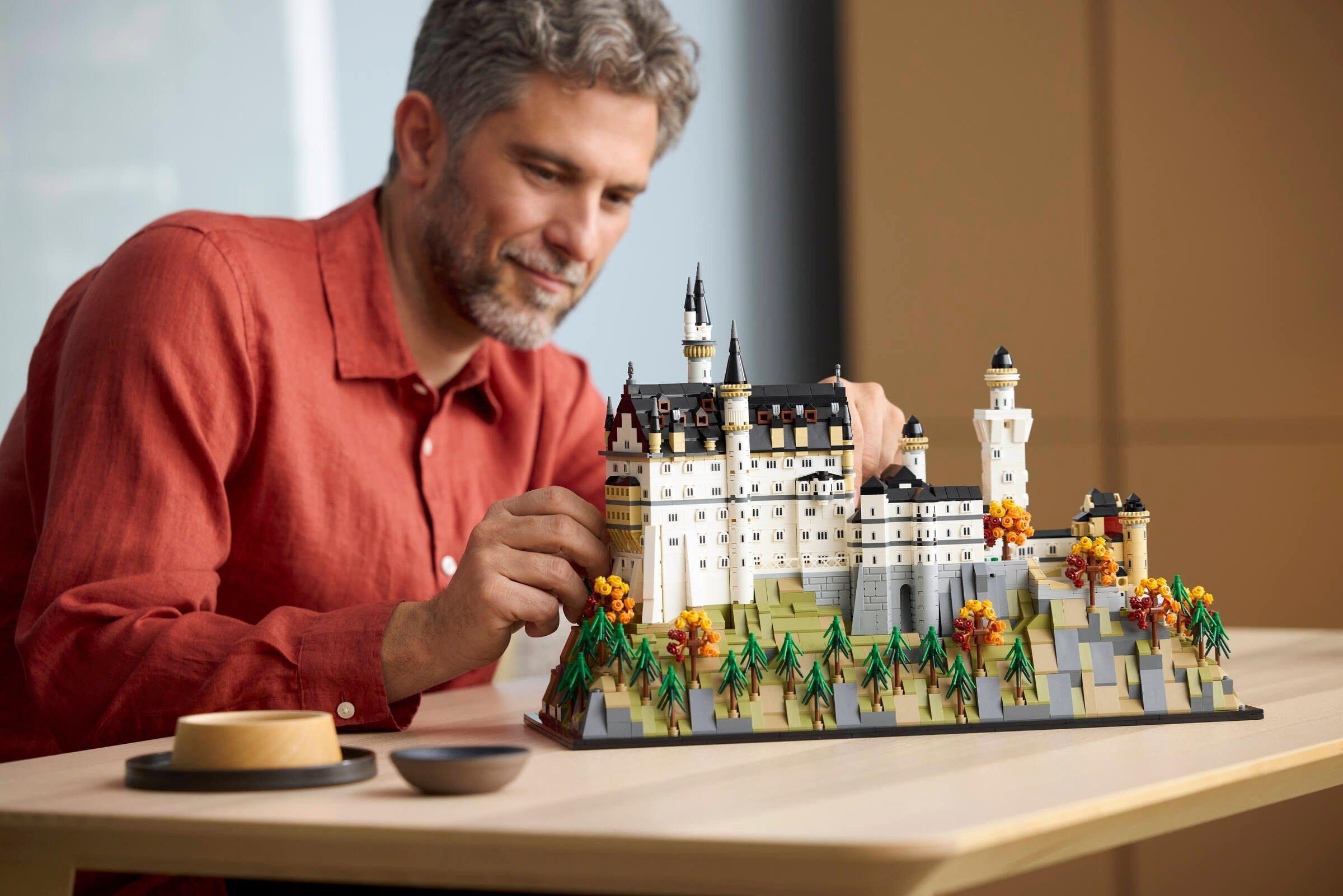 Neuschwanstein Castle 21063 | Architecture | LEGO (image 8)