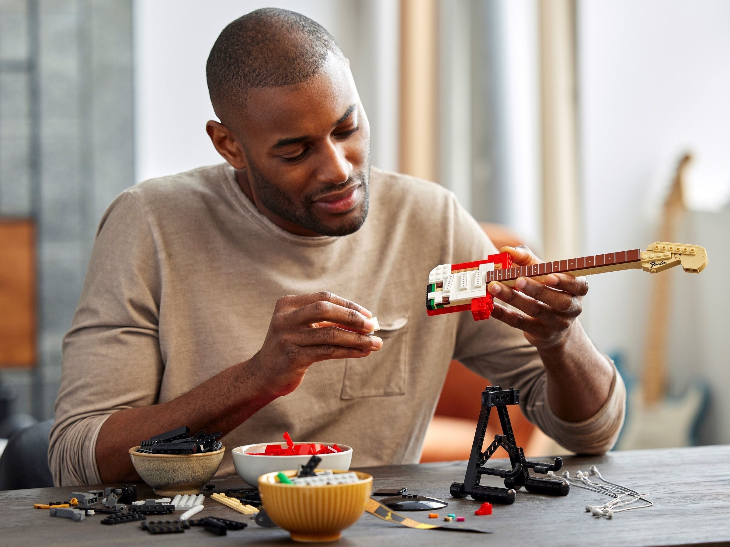 Fender Stratocaster 21329 | Ideas | LEGO – image 10