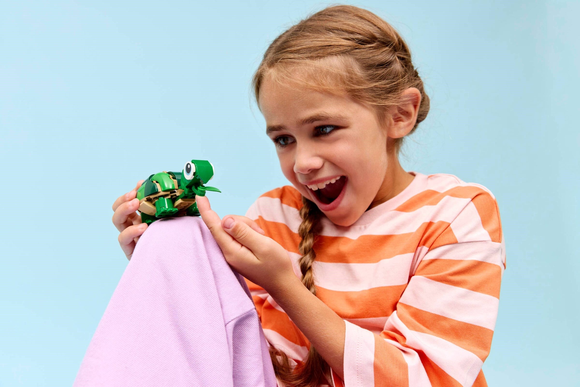 Turtle with a Water Lily 31377 | Creator | LEGO (image 4)