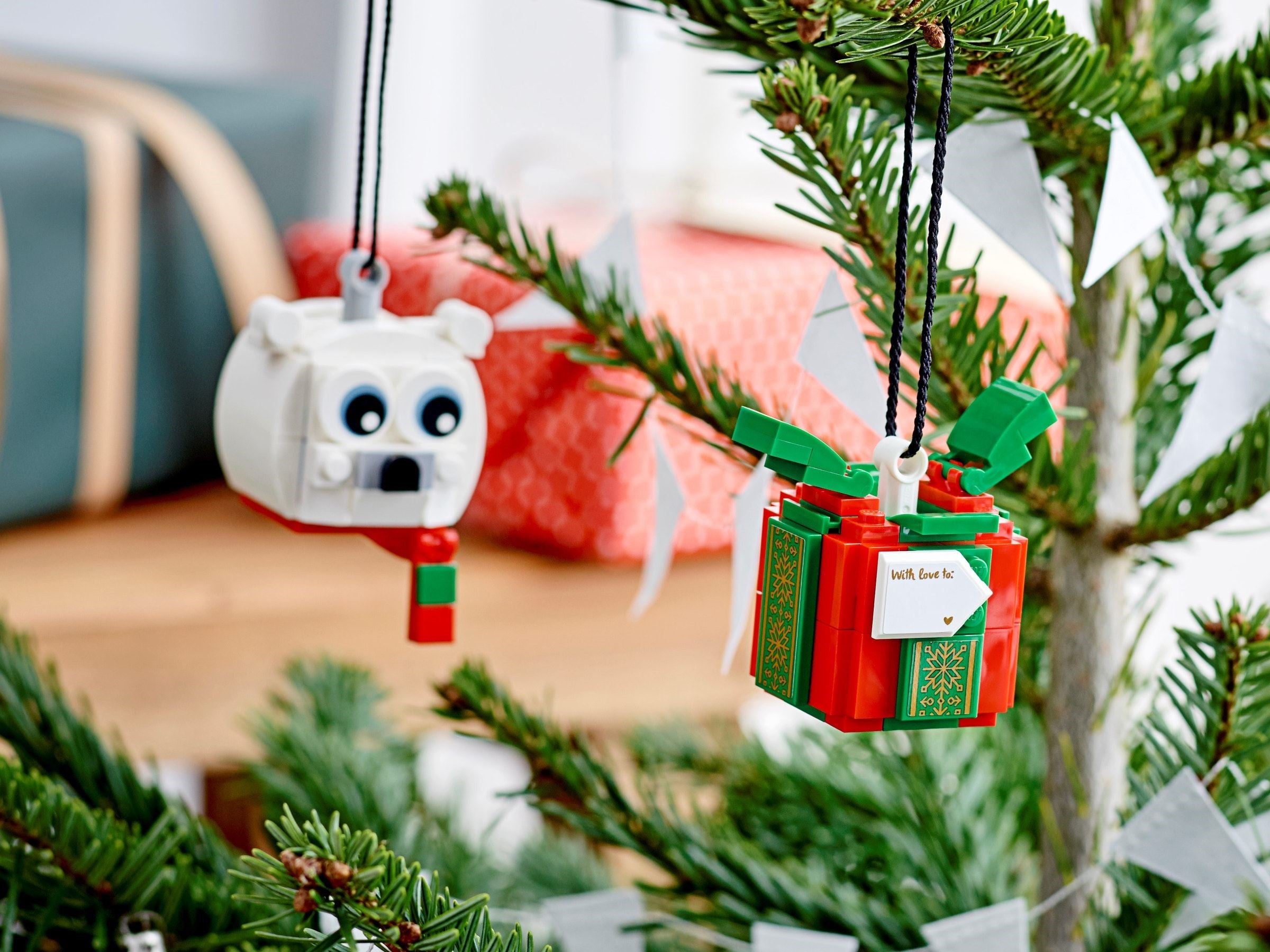 Polar Bear & Gift Pack 40494 | Seasonal | LEGO (image 3)