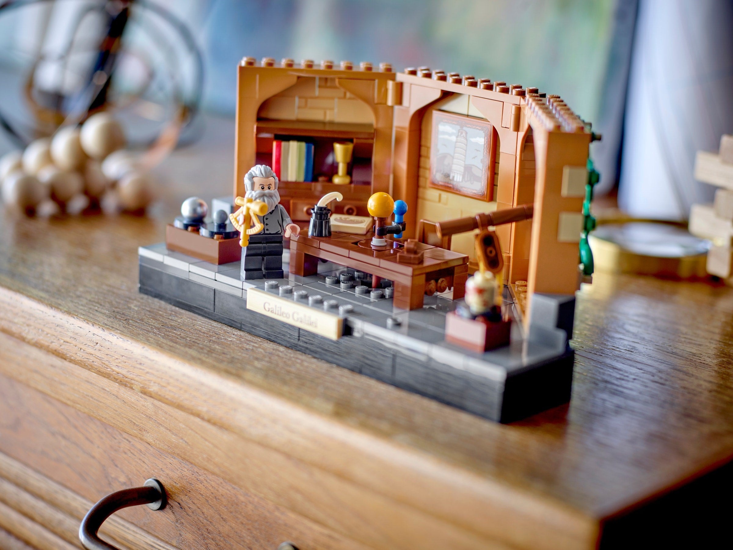 Tribute to Galileo Galilei 40595 | Ideas | LEGO – image 5