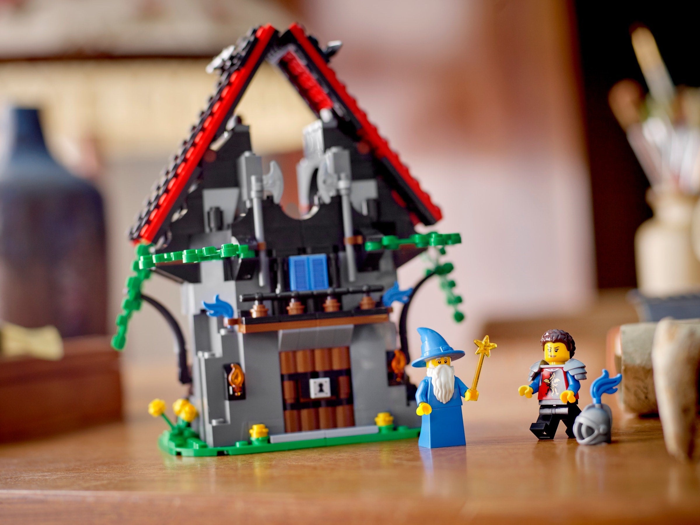 Majisto's Magical Workshop 40601 | Icons | LEGO