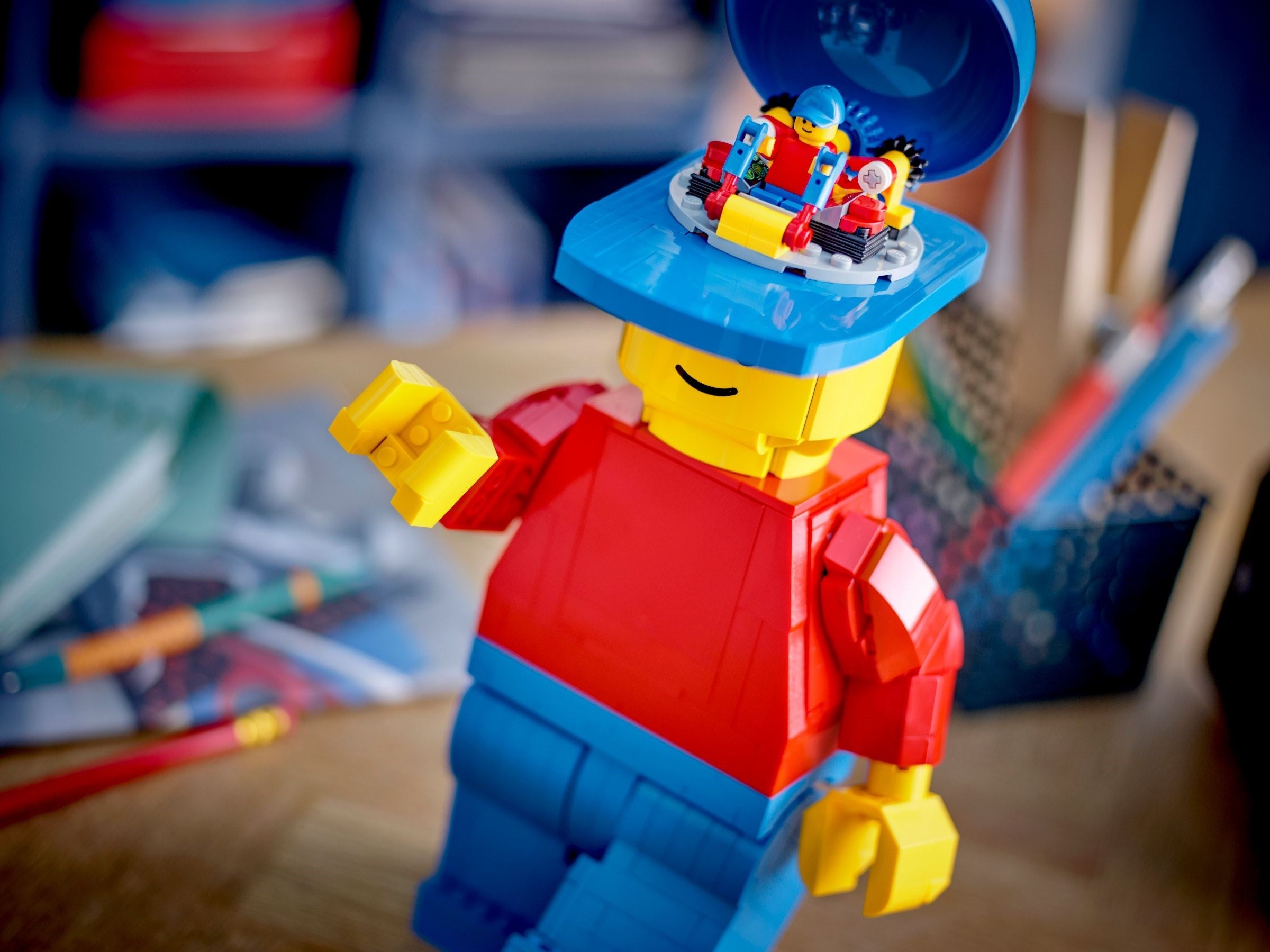 Up-Scaled LEGO Minifigure 40649 | Miscellaneous | LEGO – image 5