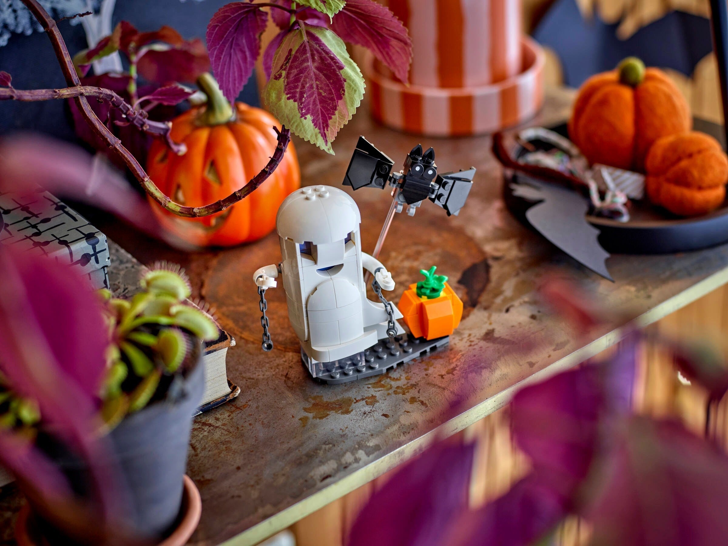 Celebration Series: Luminous Ghost 40772 | Creator | LEGO – image 5