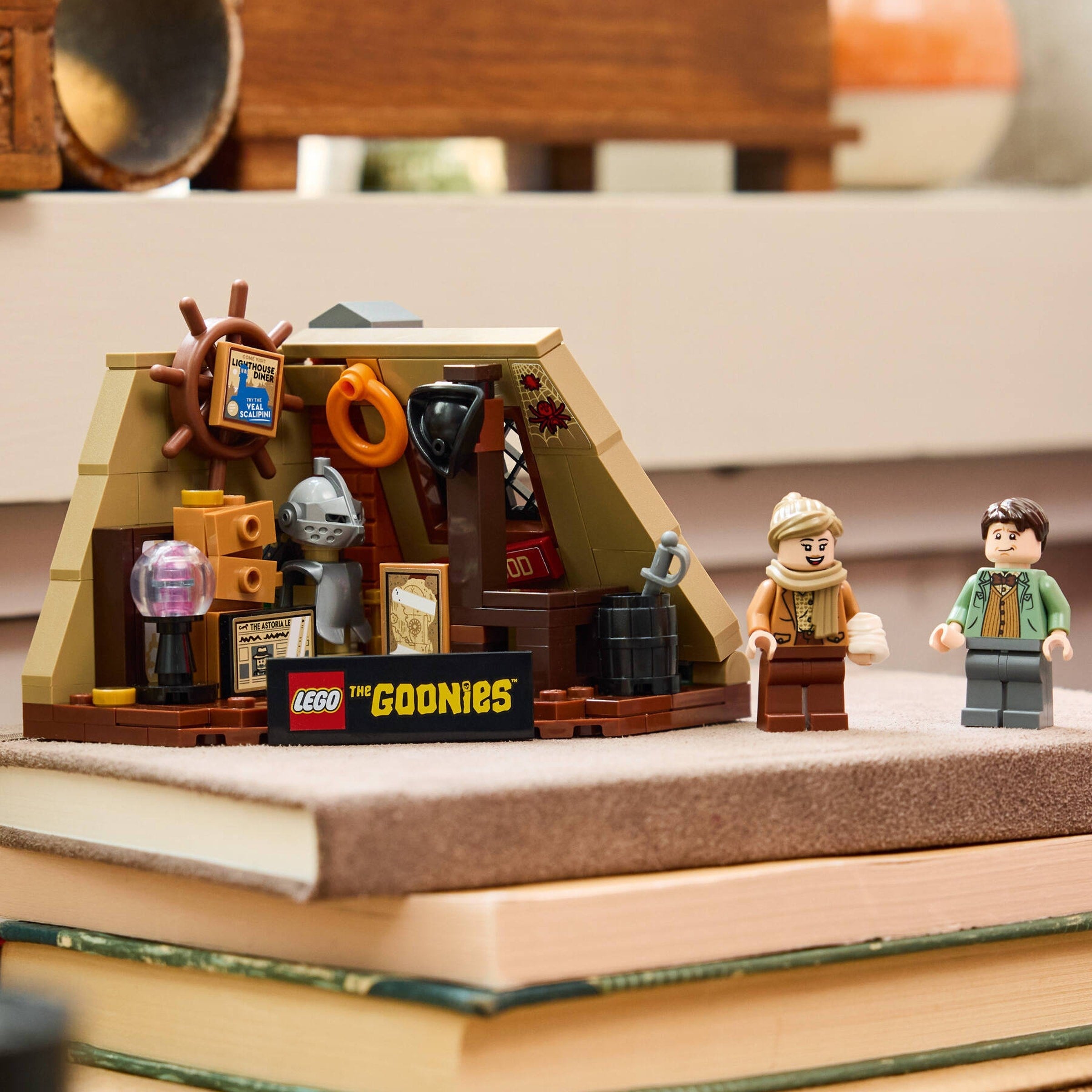 The Goonies: The Walshes' Attic 40773 | Ideas | LEGO – image 7
