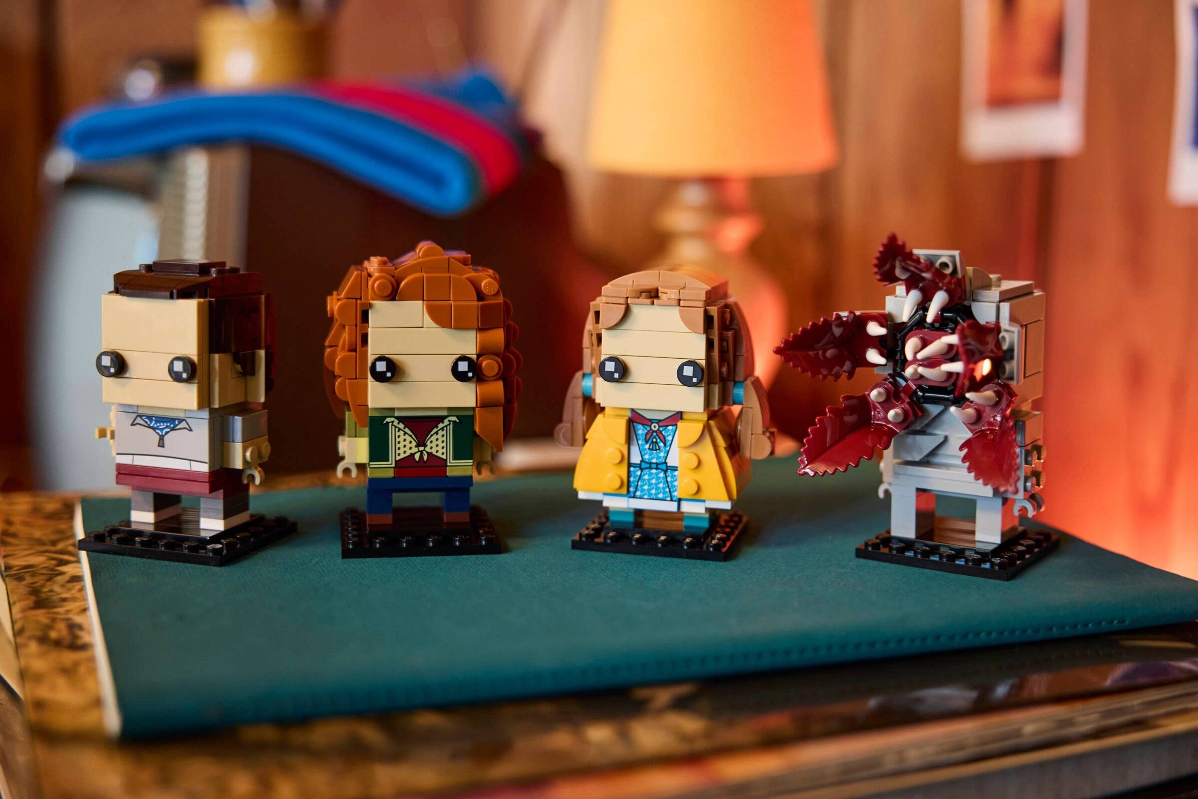 Eleven, Max, Demogorgon and Holly Figures 40879 | BrickHeadz | LEGO – image 5