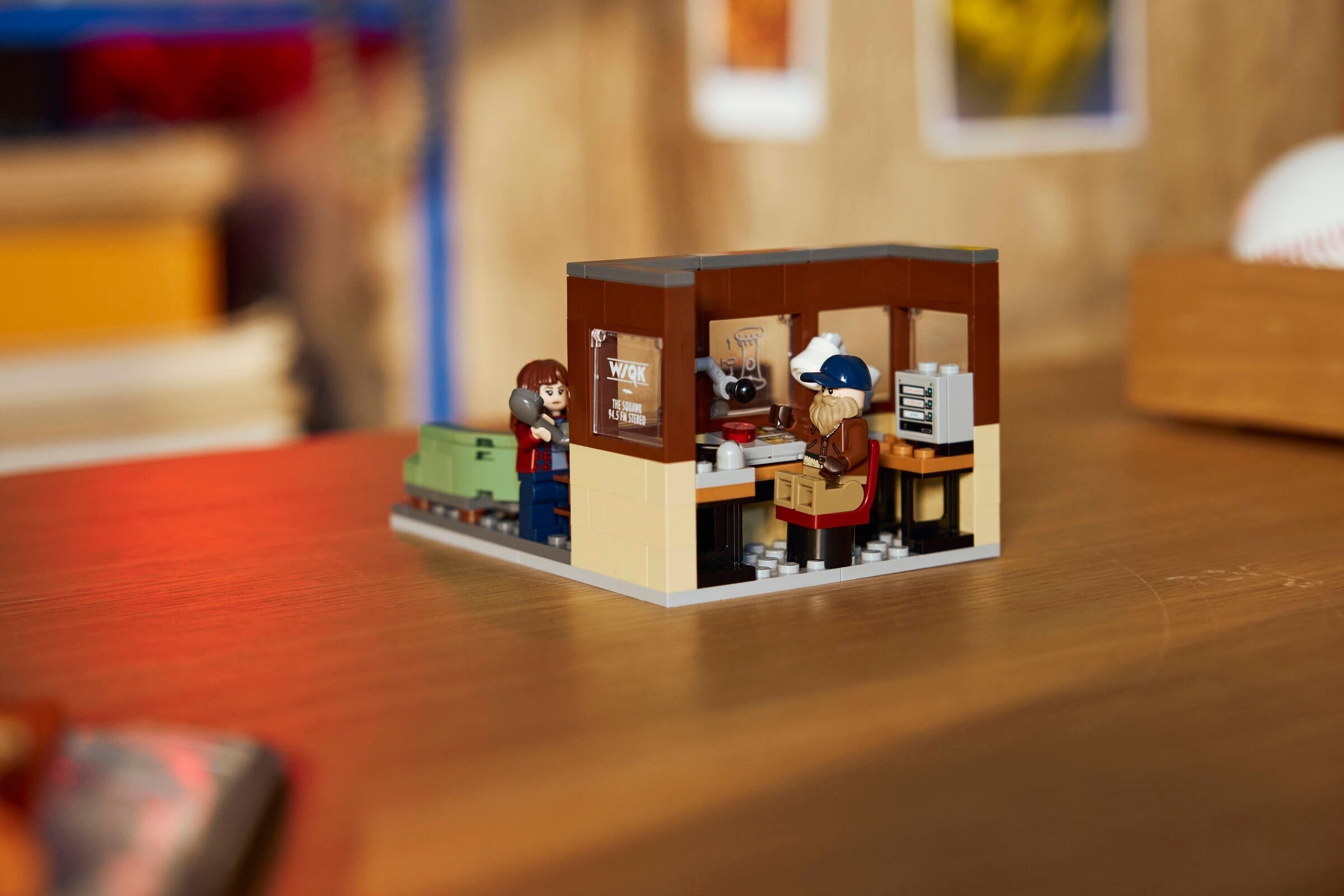 Stranger Things: WSQK Radio Station 40891 | Icons | LEGO – image 5