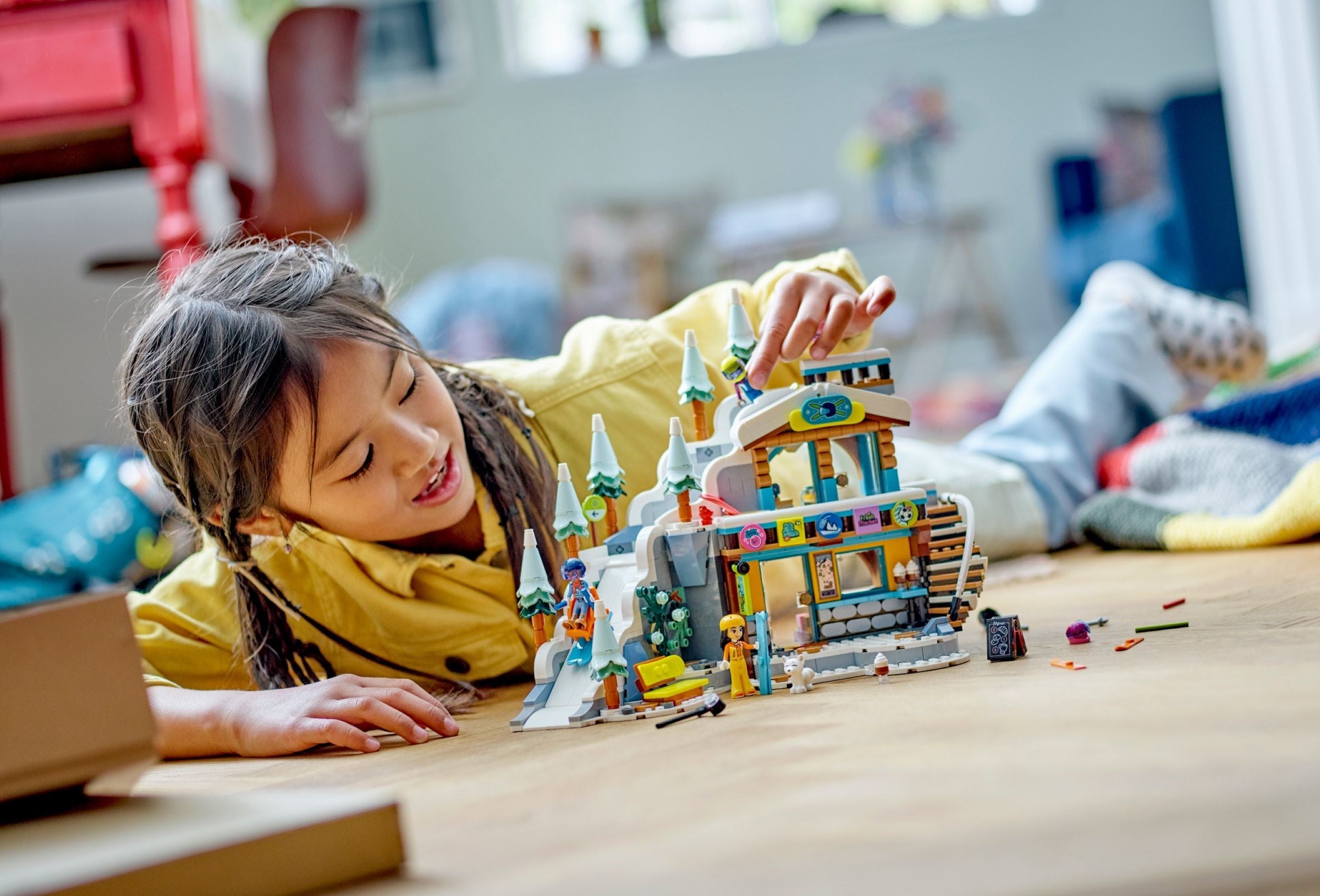 Holiday Ski Slope and Cafe 41756 | Friends | LEGO – image 4