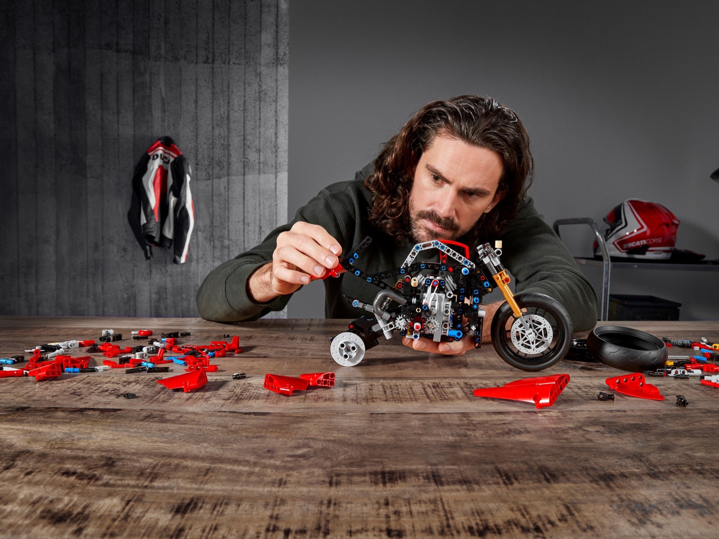 Ducati Panigale V4 R 42107 | Technic | LEGO – image 11
