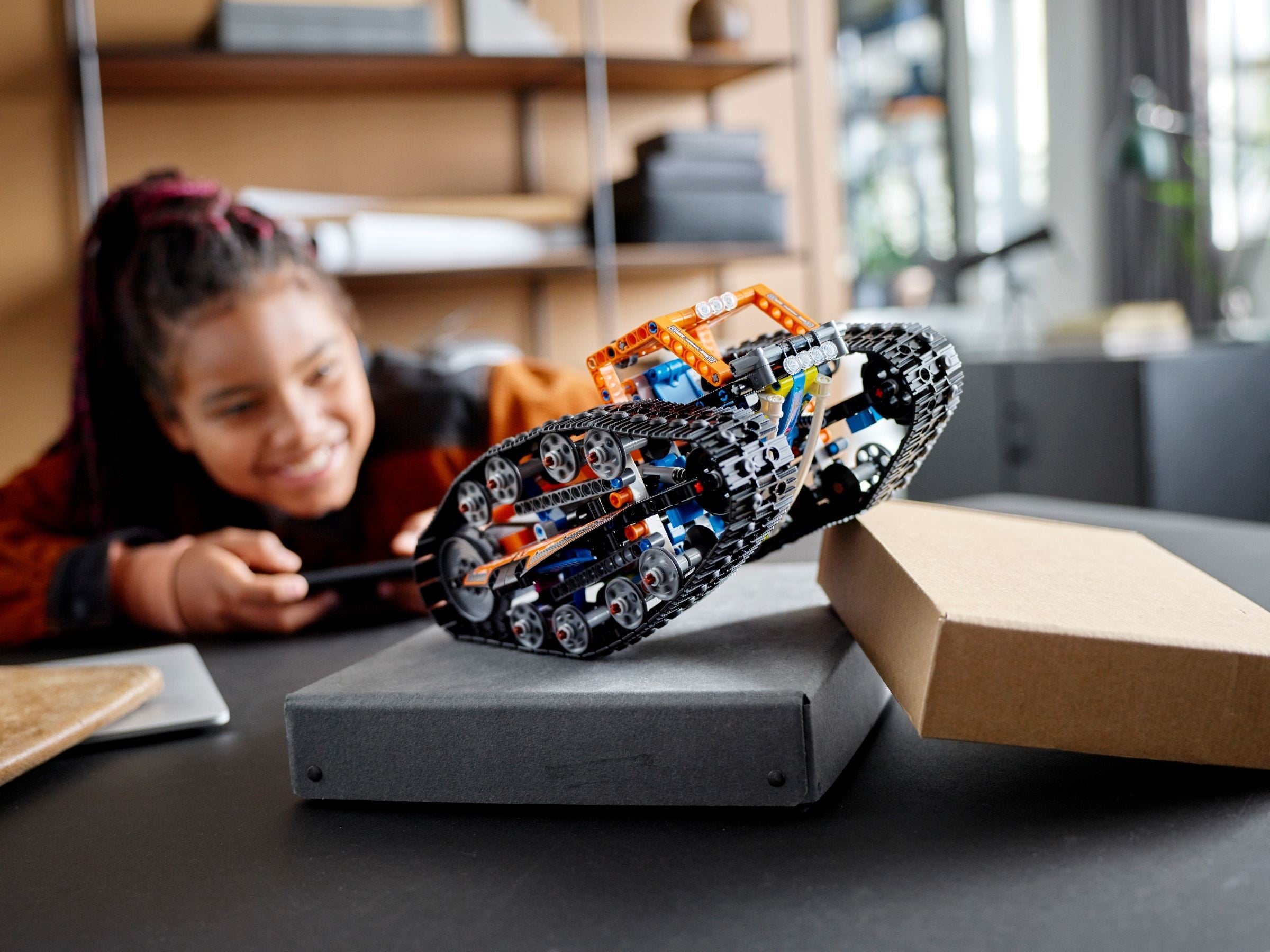 App-Controlled Transformation Vehicle 42140 | Technic | LEGO – image 7