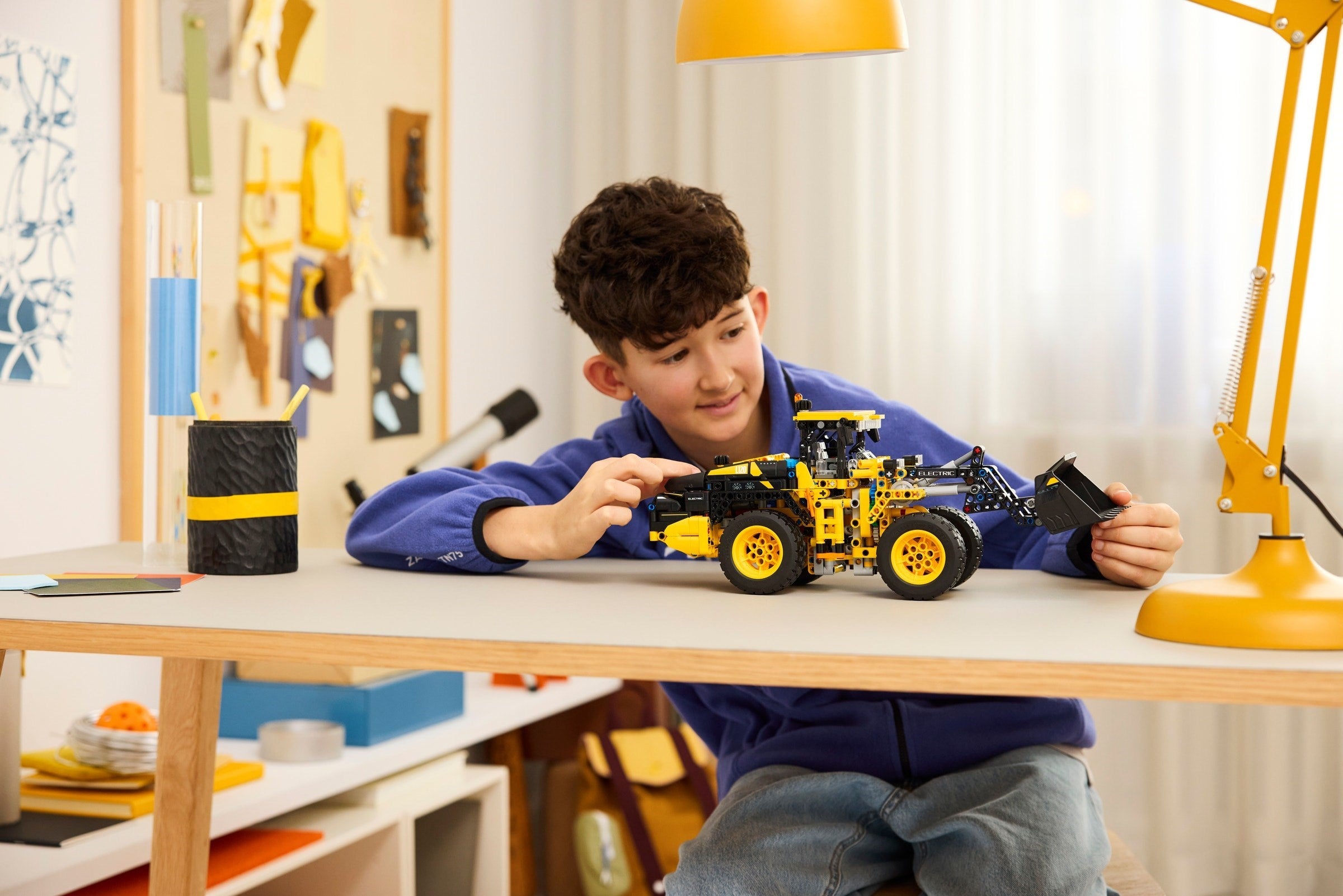 Volvo L120 Electric Wheel Loader 42209 | Technic | LEGO – image 5