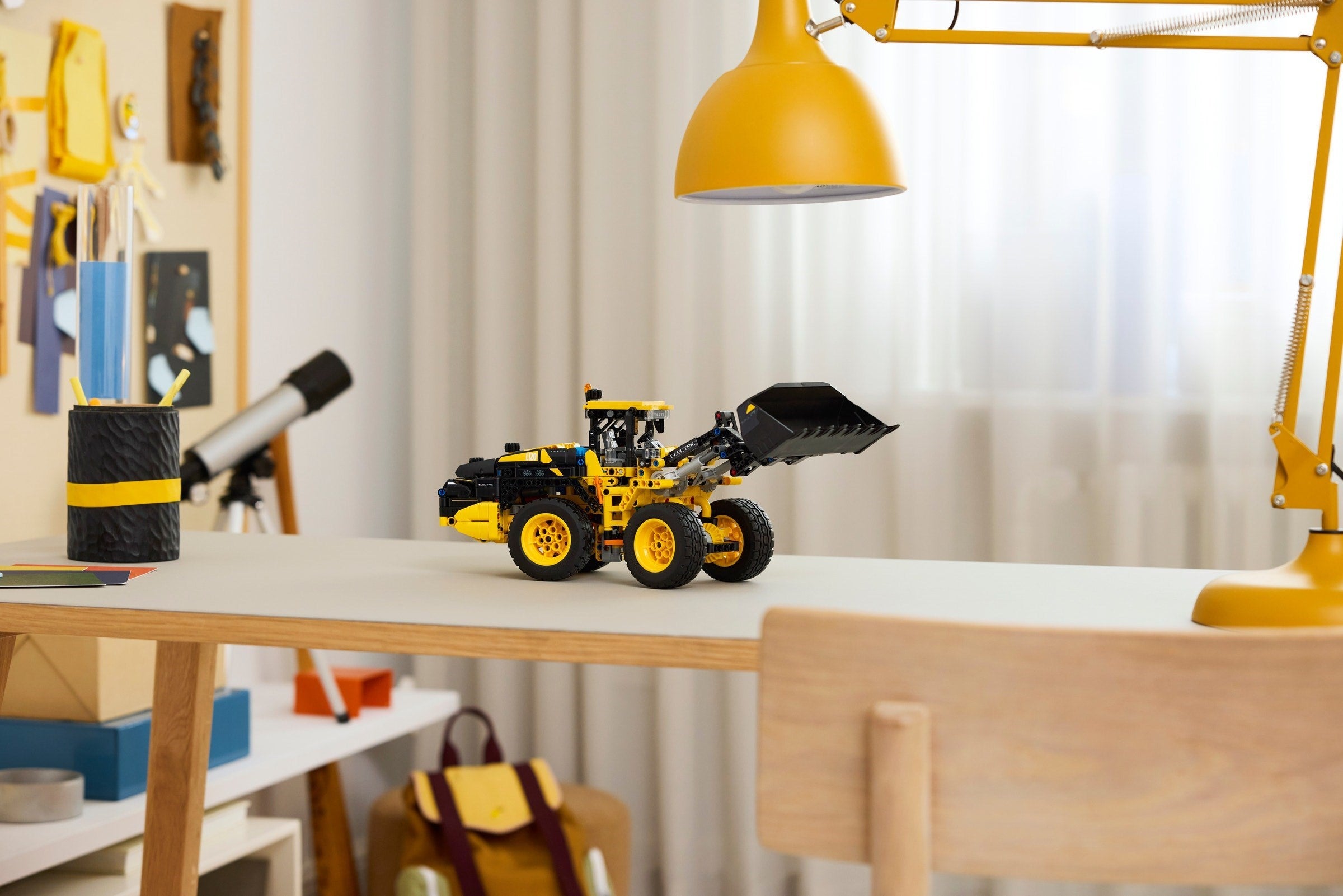 Volvo L120 Electric Wheel Loader 42209 | Technic | LEGO – image 7
