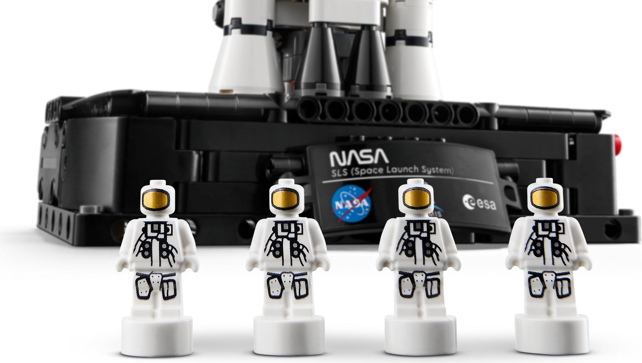 NASA Artemis Space Launch System Rocket 42221 | Technic | LEGO – image 12