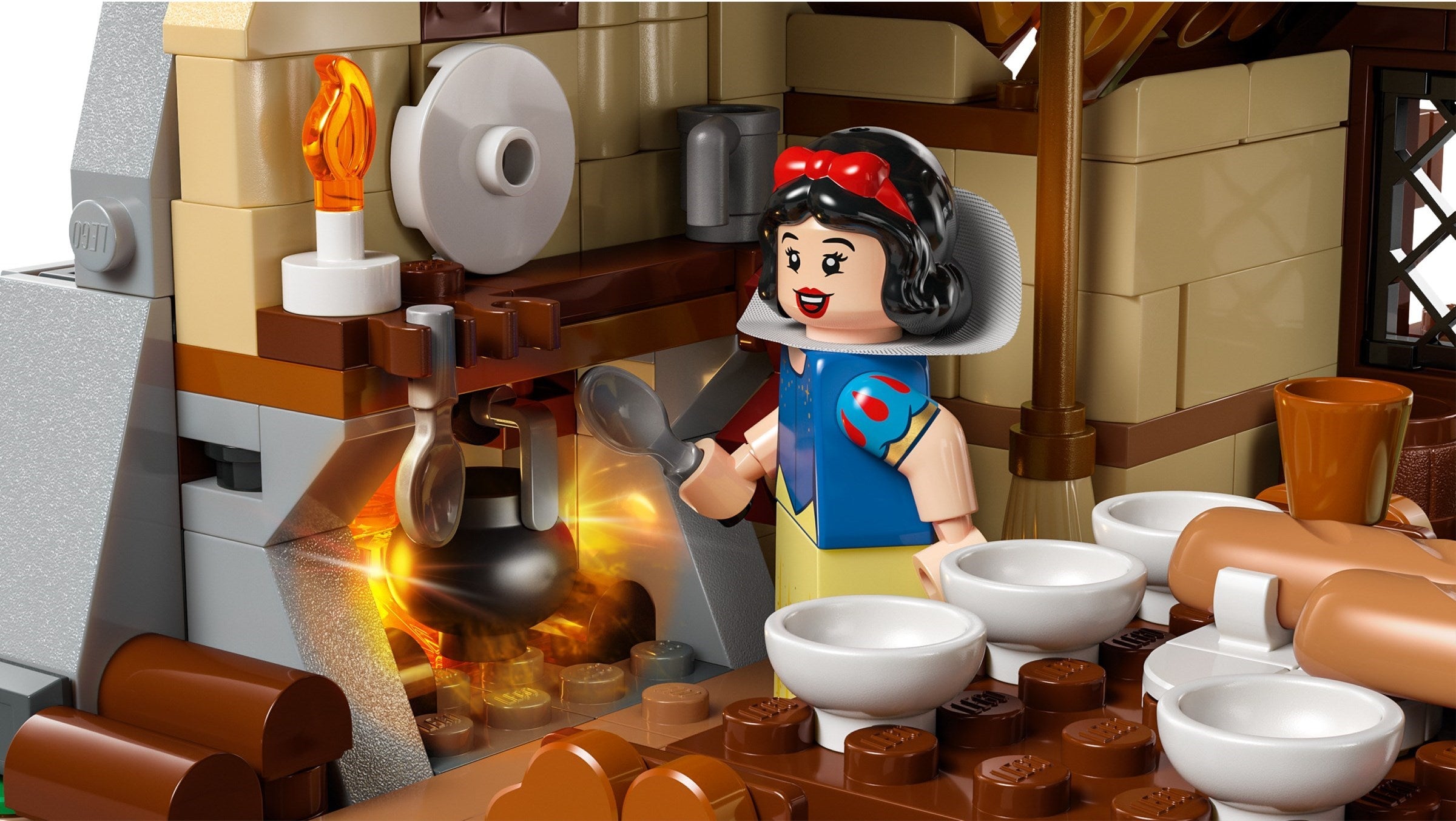 Snow White and the Seven Dwarfs' Cottage 43242 | Disney | LEGO – image 9
