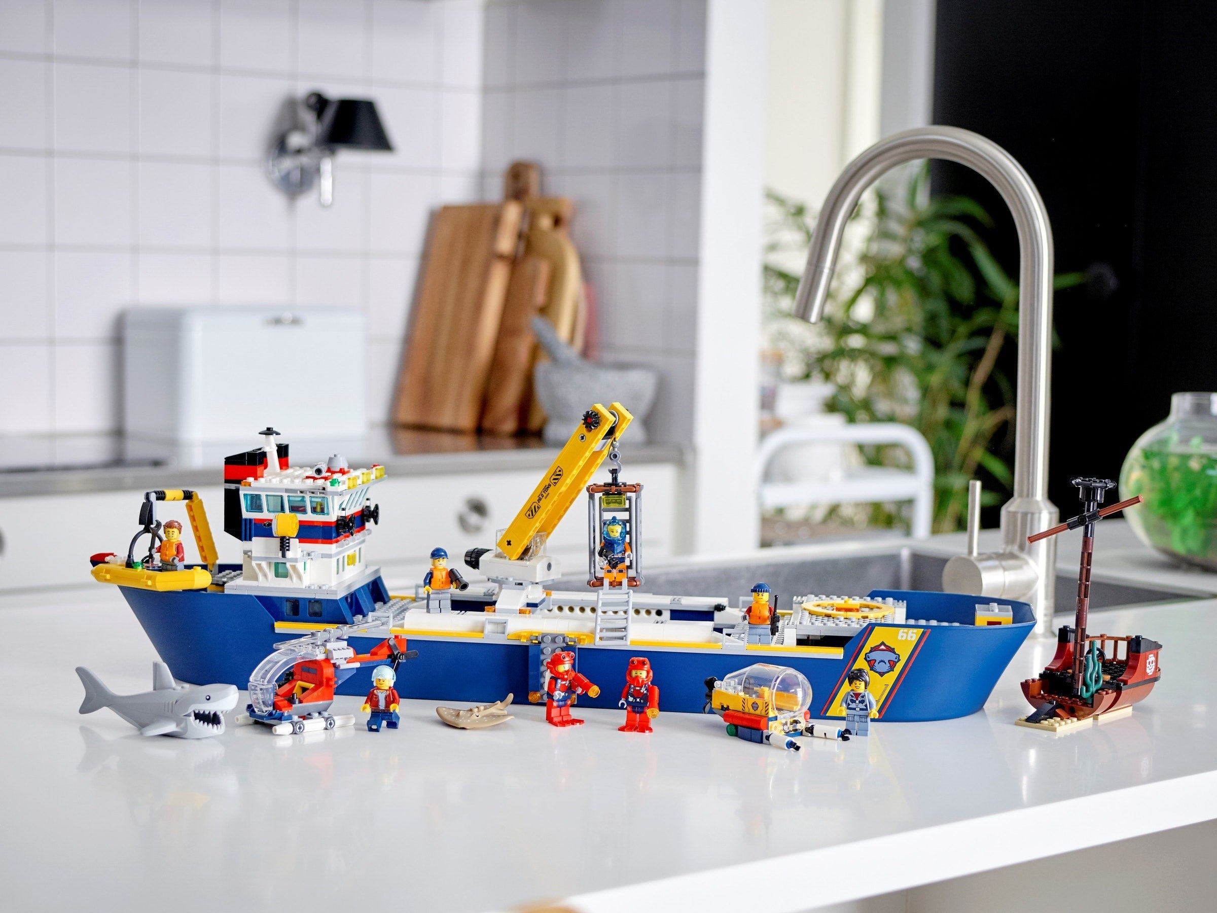 Ocean Exploration Ship 60266 | City | LEGO – image 11