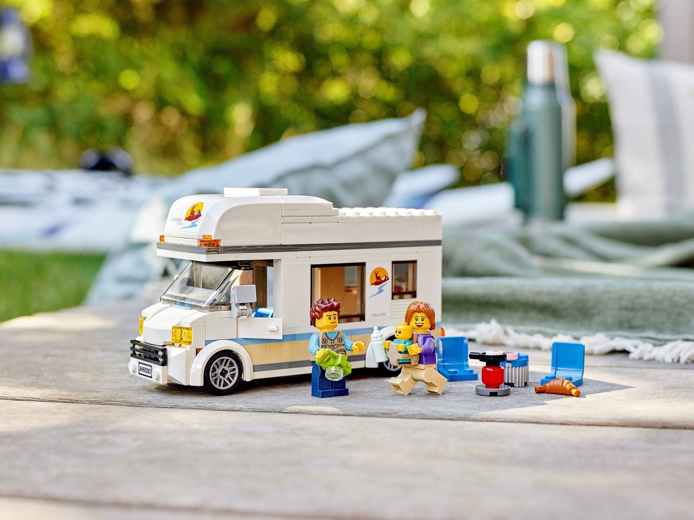 Holiday Camper Van 60283 | City | LEGO – image 4