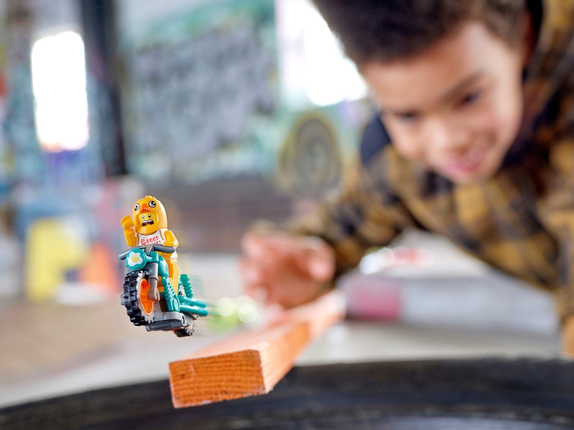 Chicken Stunt Bike 60310 | City | LEGO – image 5