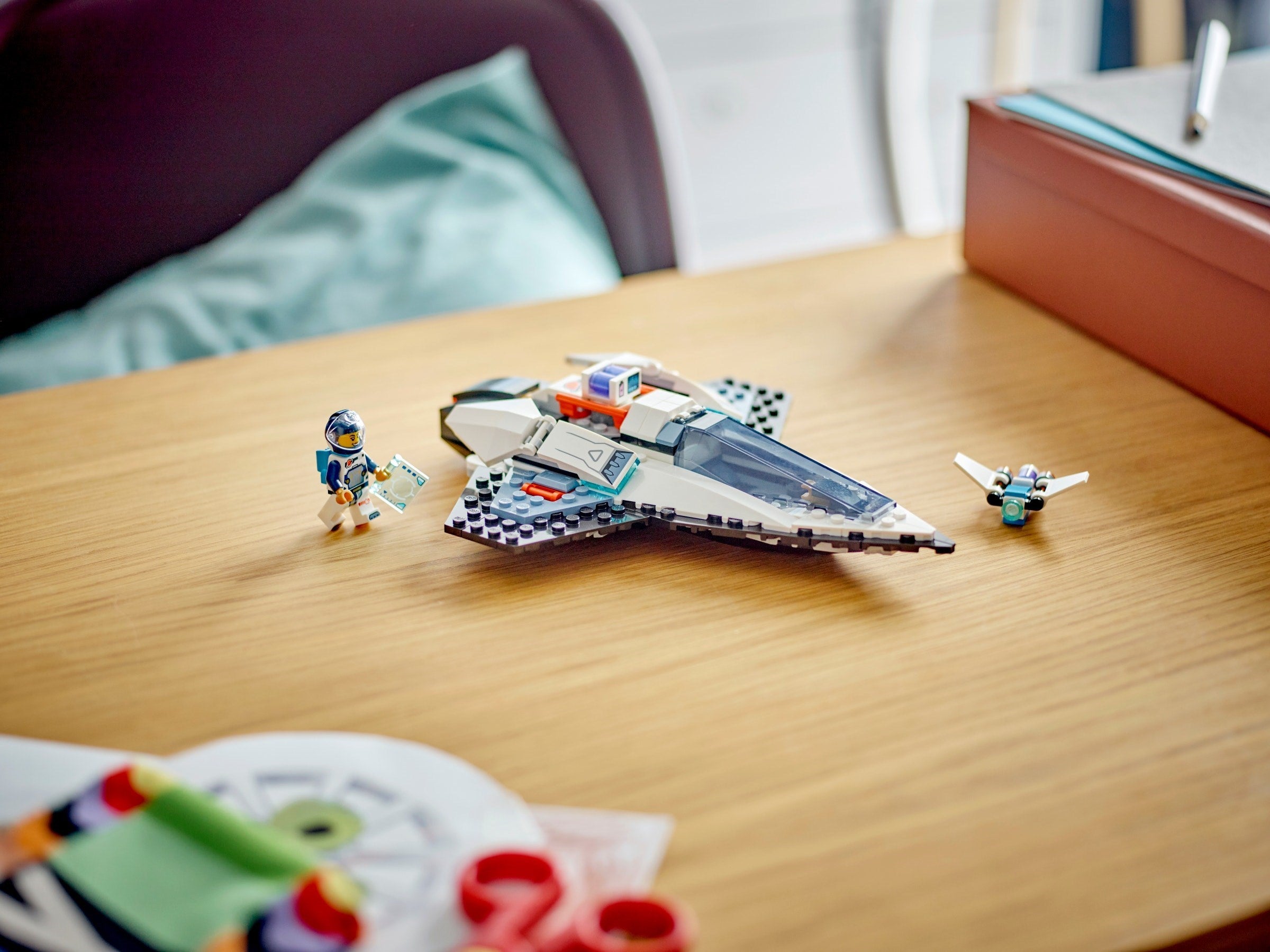 Interstellar Spaceship 60430 | City | LEGO – image 9