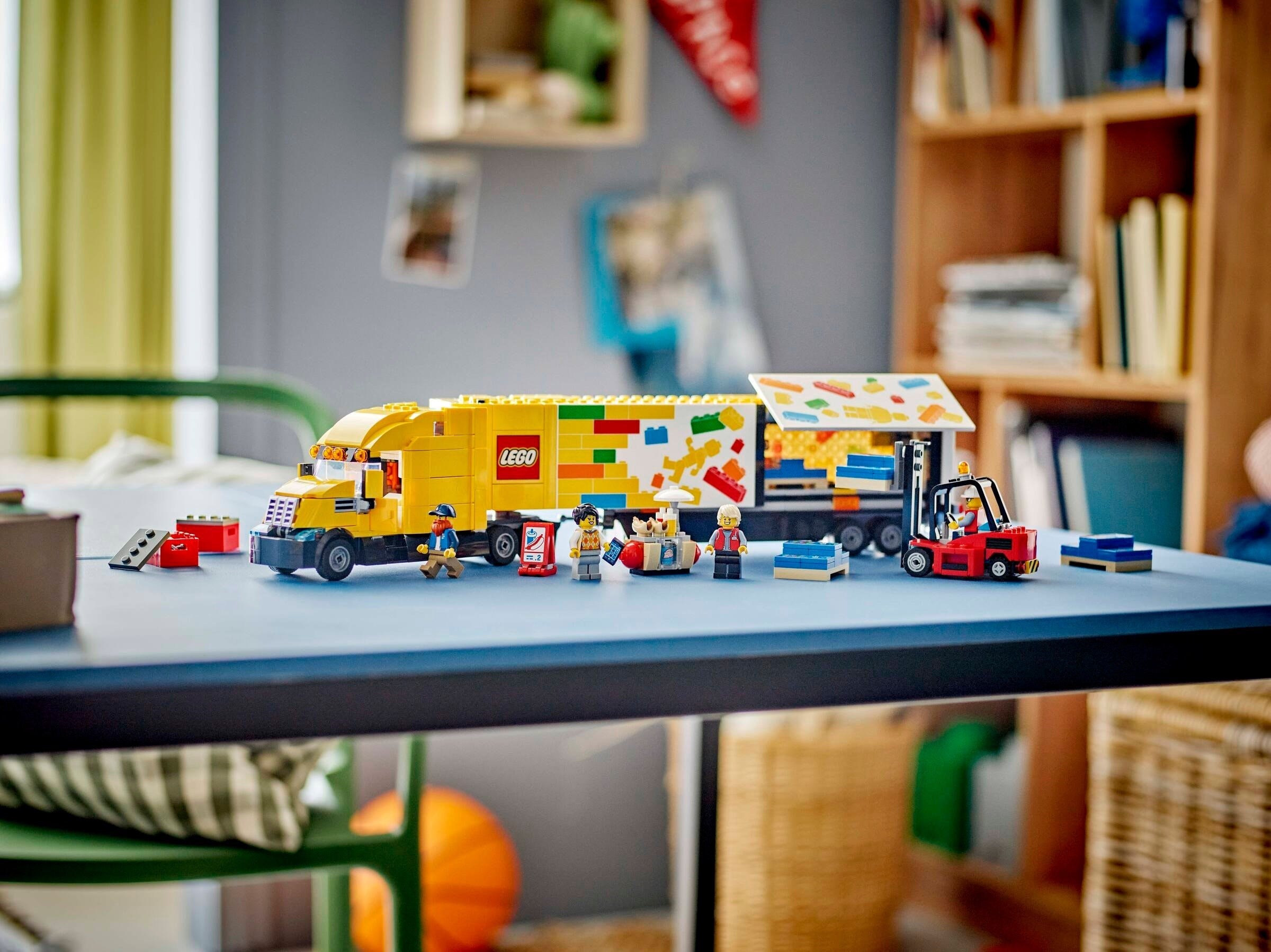 LEGO Delivery Truck 60440 | City | LEGO – image 7