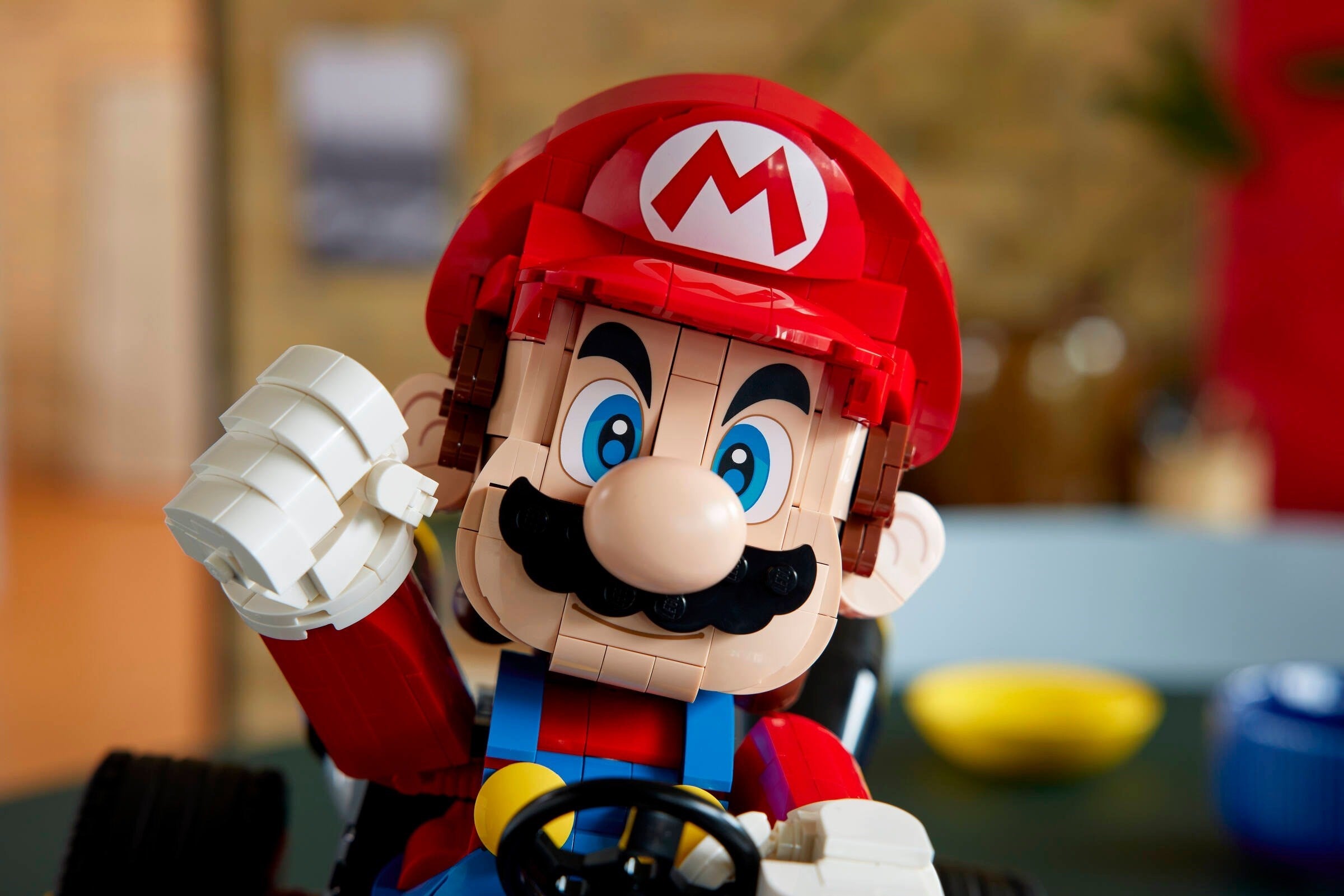 Mario Kart - Mario & Standard Kart 72037 | Super Mario | LEGO – image 4