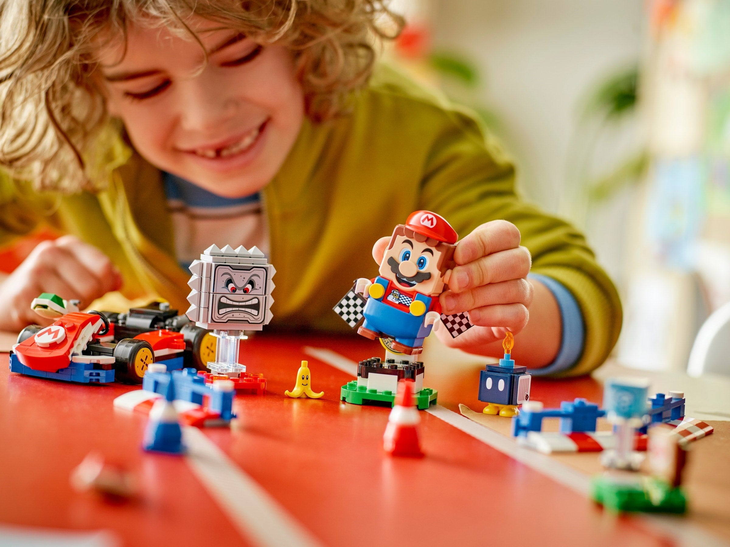 Interactive LEGO Mario & Standard Kart 72043 | Super Mario | LEGO – image 6