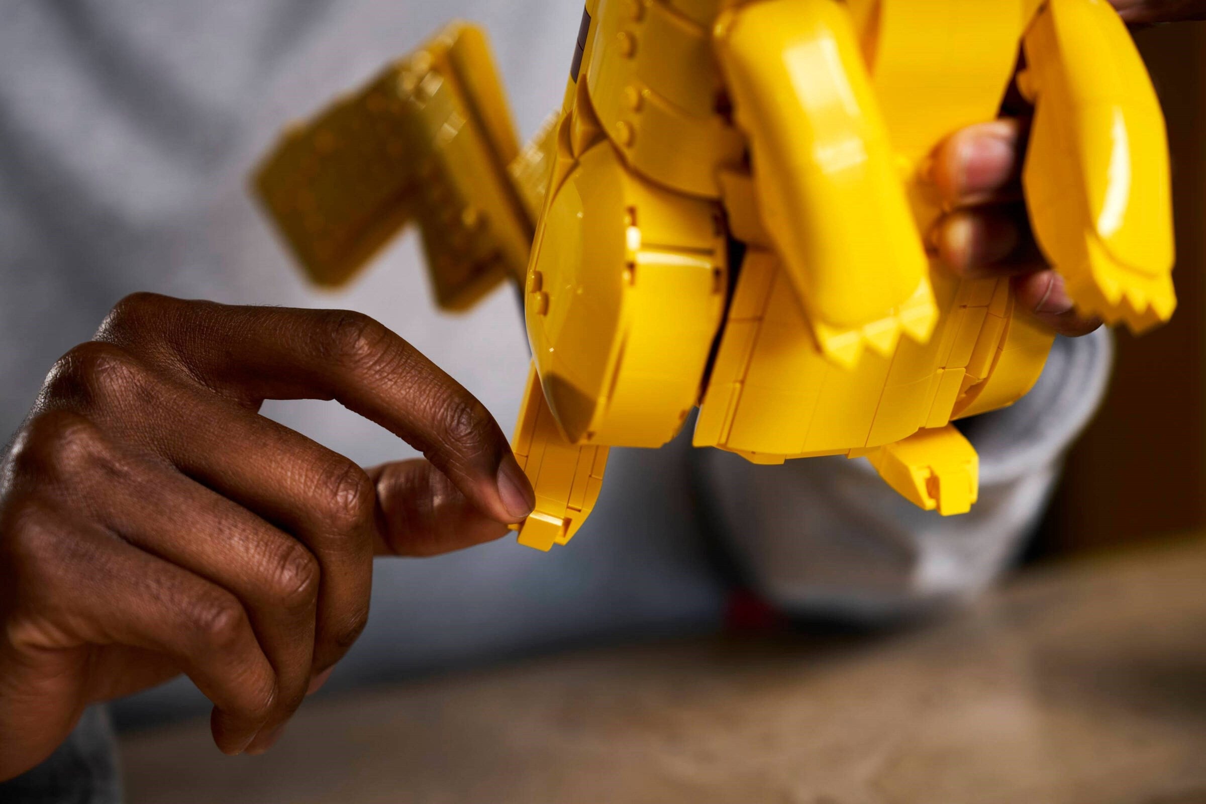 Pikachu and Poké Ball 72152 | Pokémon | LEGO (image 6)