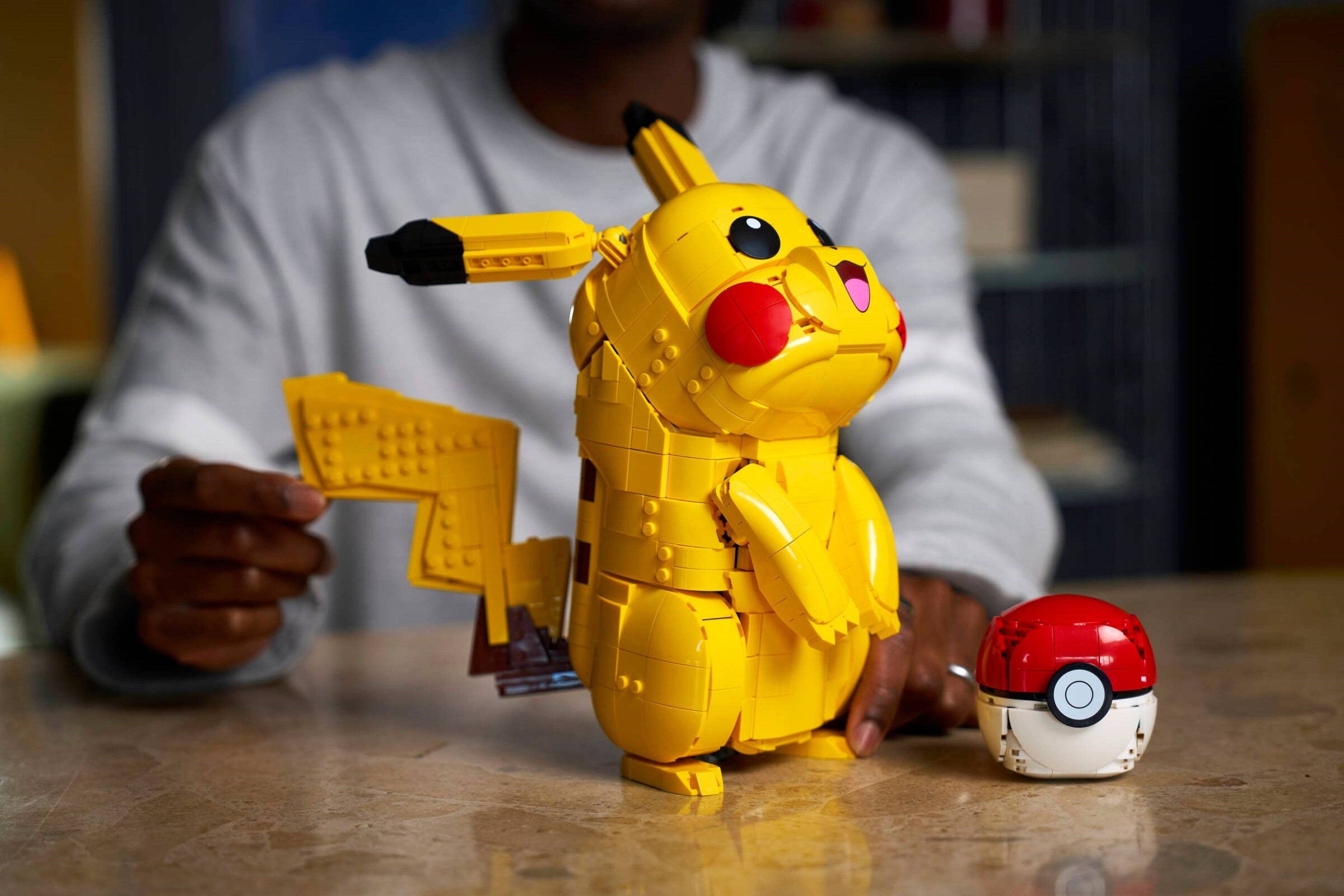 Pikachu and Poké Ball 72152 | Pokémon | LEGO (image 7)