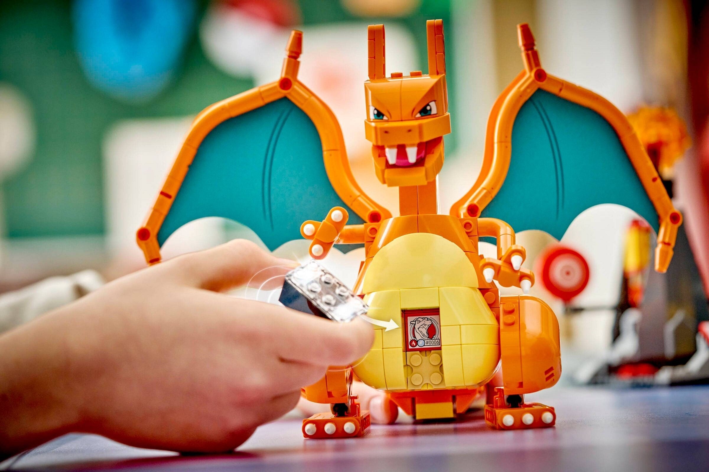 Charizard vs. Jolteon Ultimate Battle 72167 | Pokémon | LEGO (image 13)