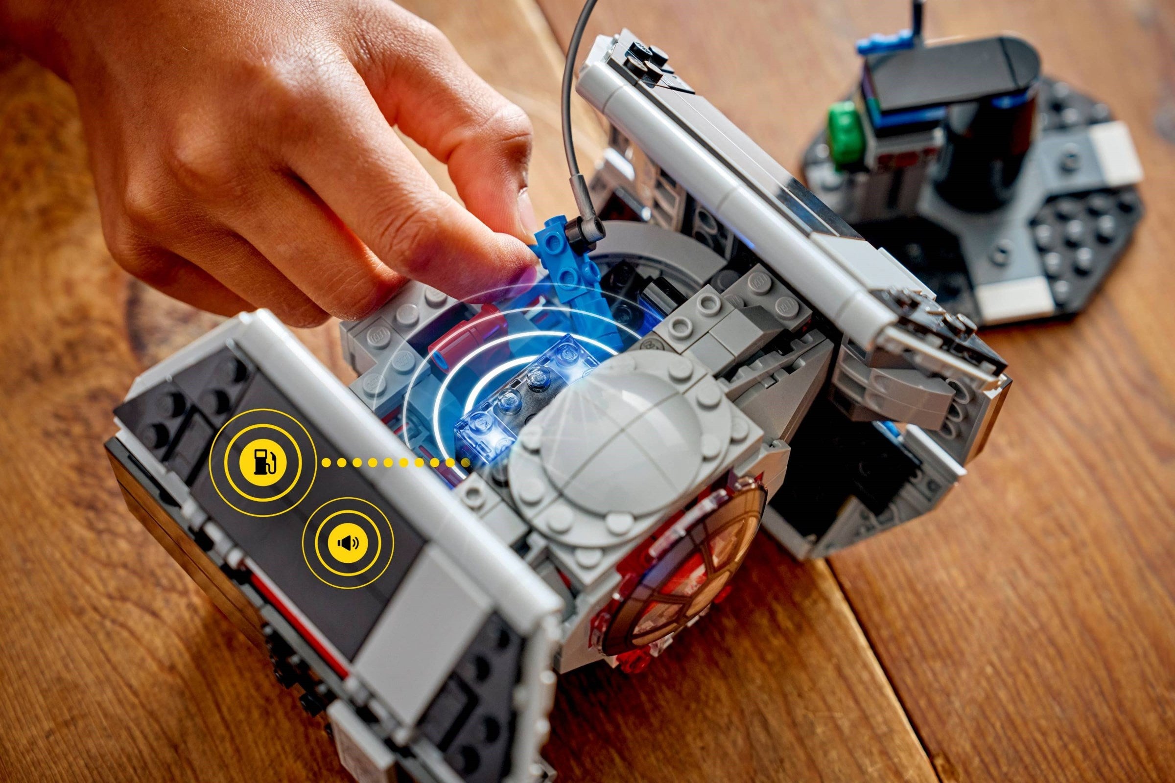 Darth Vader's TIE Fighter 75421 | Star Wars | LEGO (image 8)