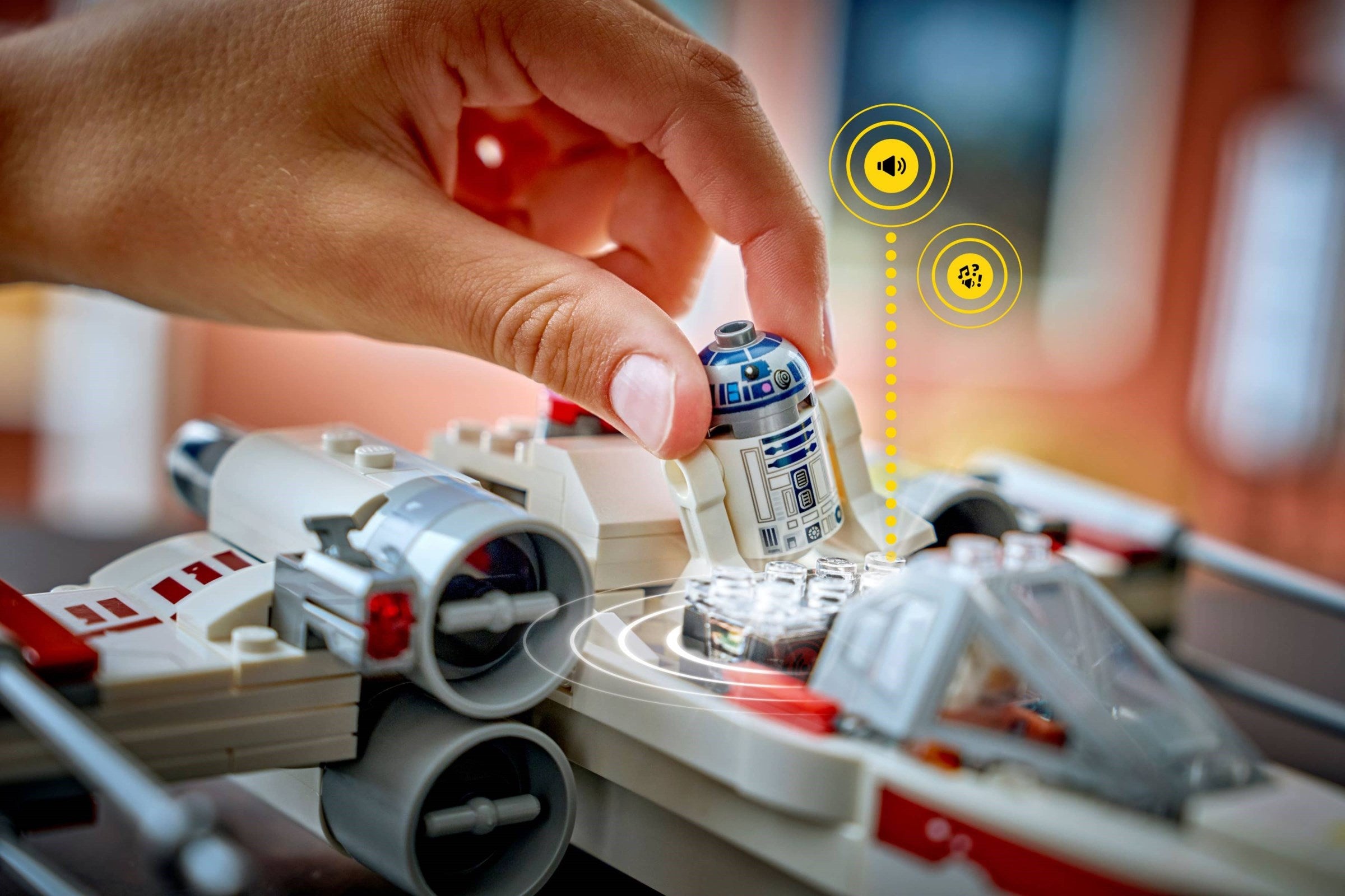 Luke's Red Five X-wing 75423 | Star Wars | LEGO (image 8)