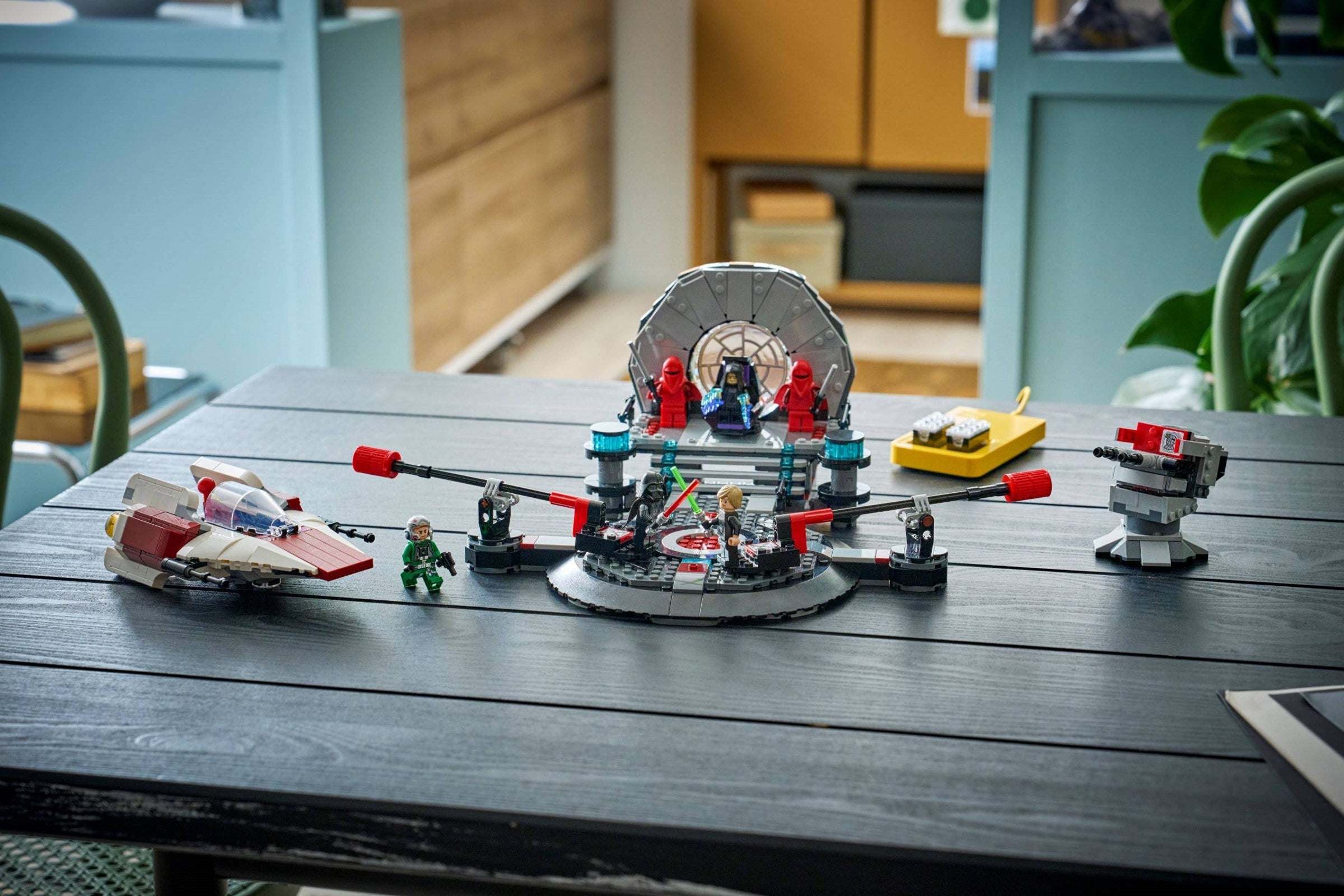 Throne Room Duel & A-wing 75427 | Star Wars | LEGO (image 10)