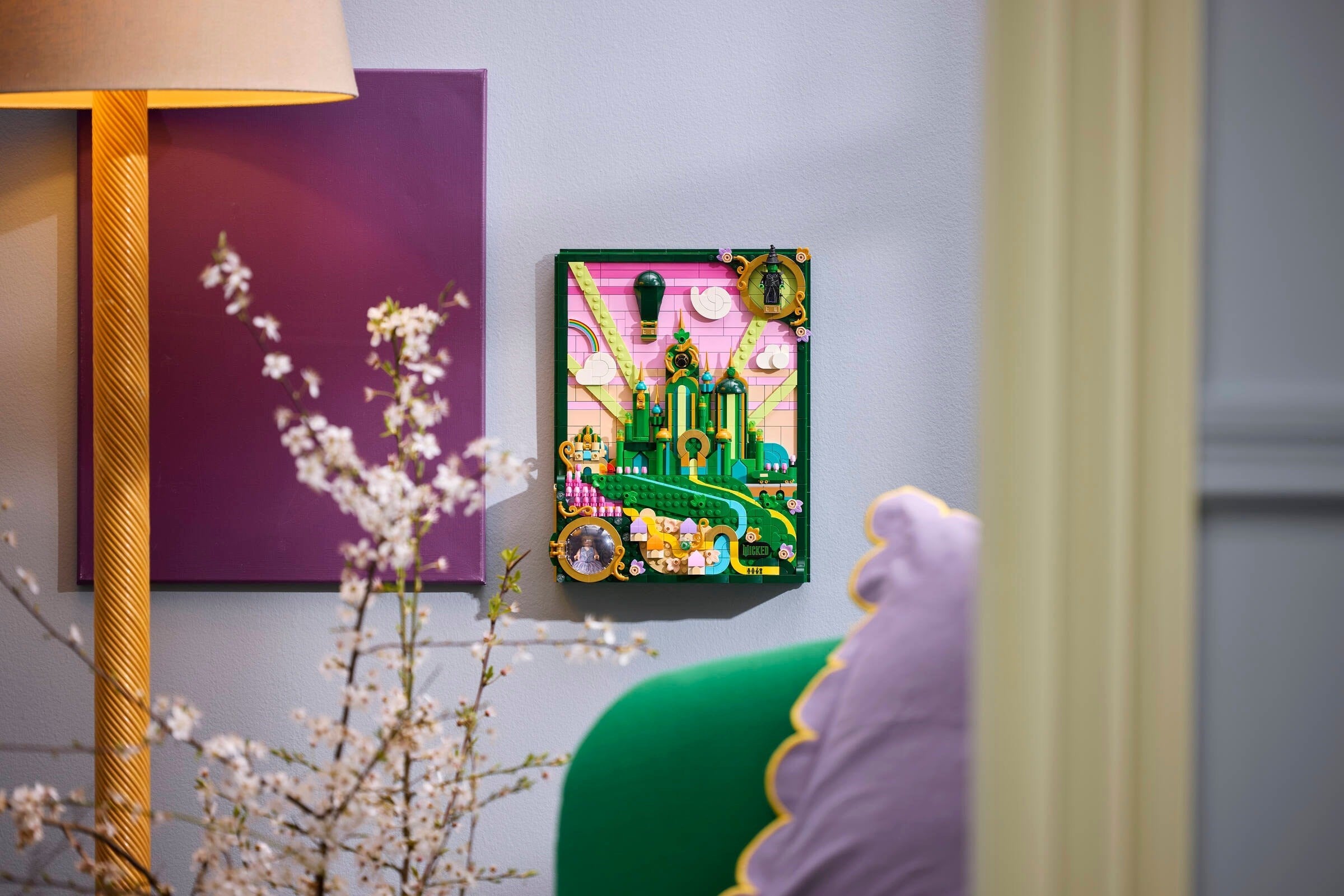 Emerald City Wall Art 75685 | Wicked | LEGO – image 7